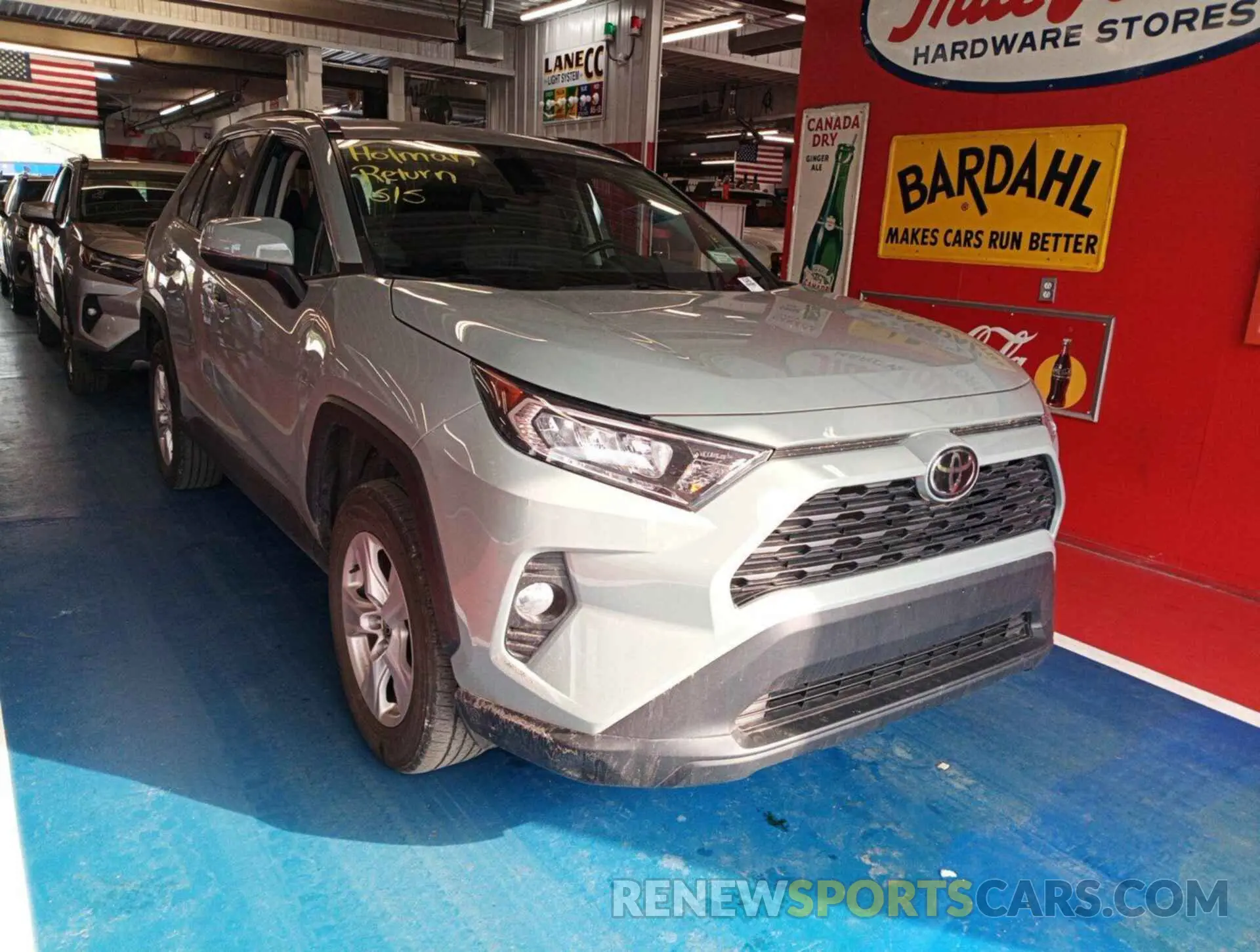 33 Фотография поврежденного автомобиля 2T3P1RFV2MW225640 TOYOTA RAV4 2021