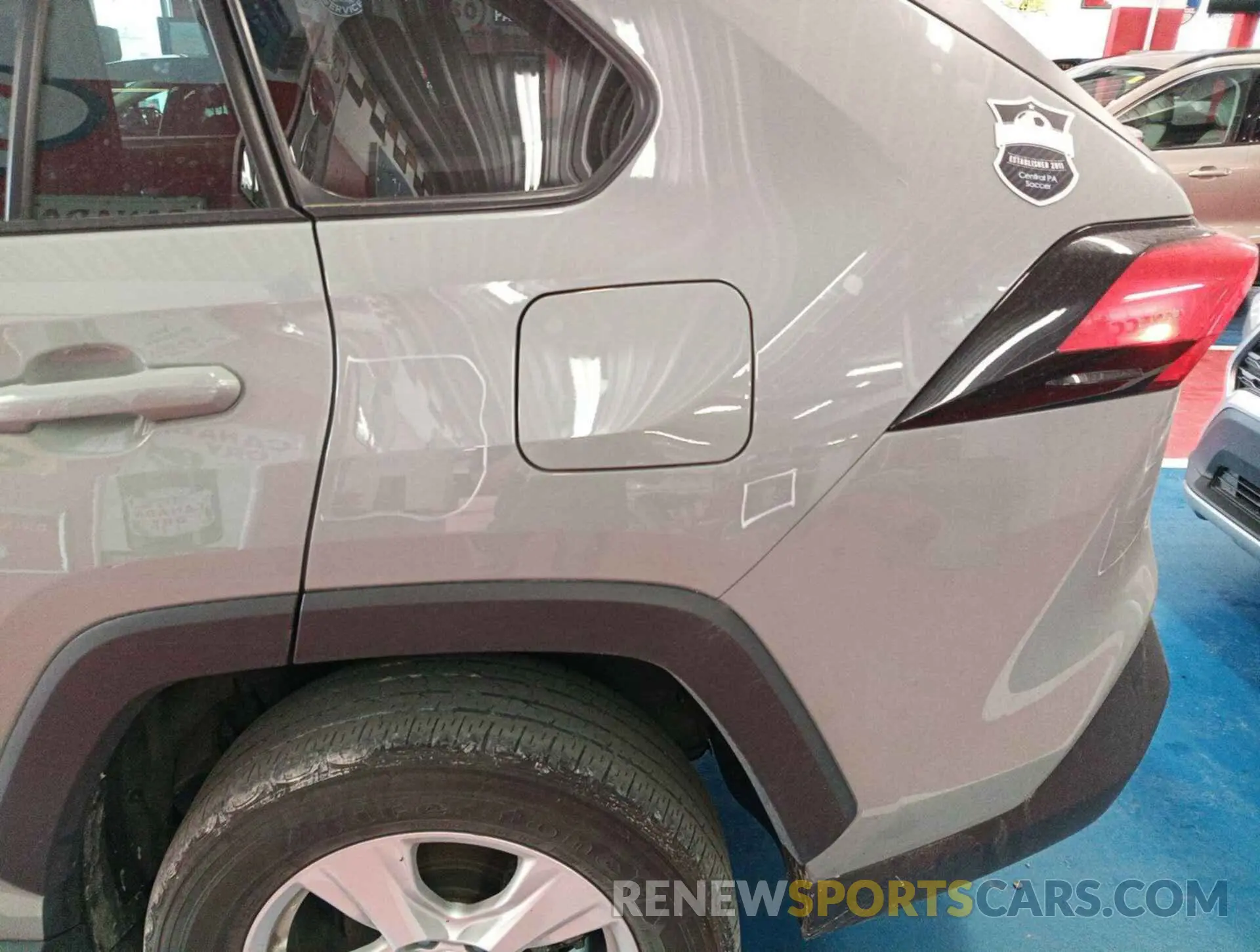 5 Фотография поврежденного автомобиля 2T3P1RFV2MW225640 TOYOTA RAV4 2021