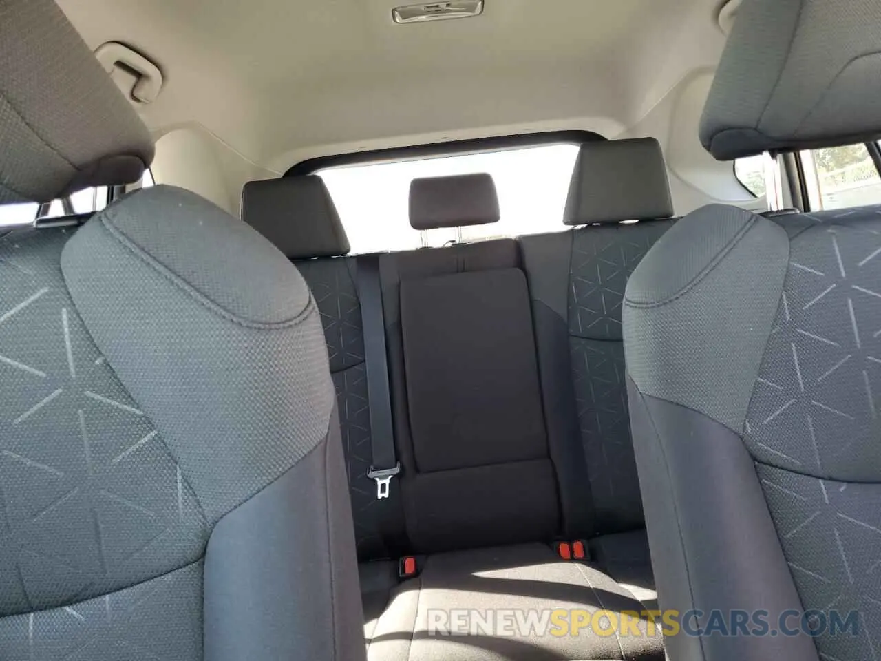 10 Фотография поврежденного автомобиля 2T3P1RFV3MC227849 TOYOTA RAV4 2021