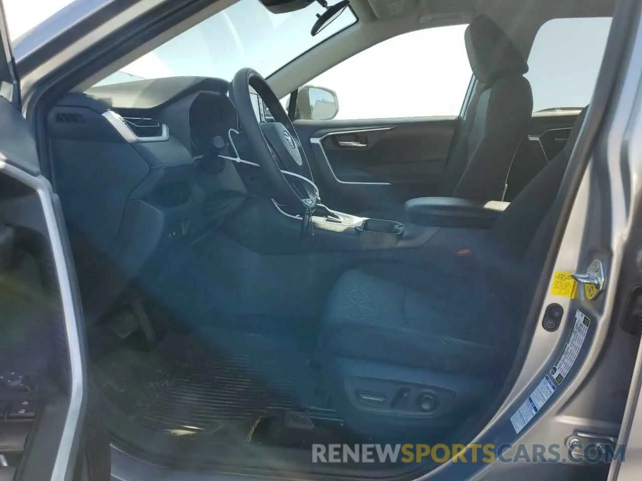 7 Фотография поврежденного автомобиля 2T3P1RFV3MC227849 TOYOTA RAV4 2021
