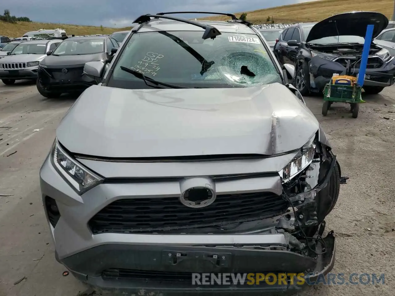 5 Photograph of a damaged car 2T3P1RFV3MC235370 TOYOTA RAV4 2021