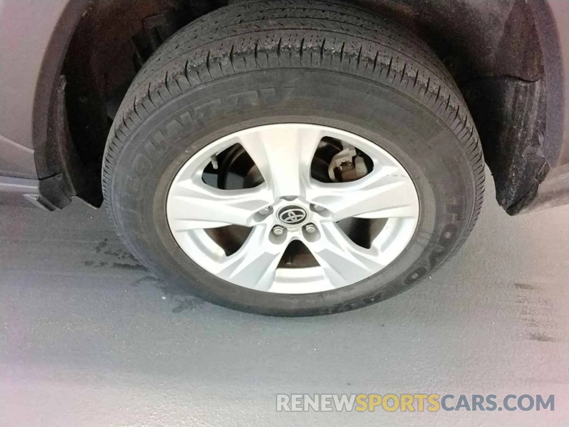 3 Photograph of a damaged car 2T3P1RFV3MC236129 TOYOTA RAV4 2021