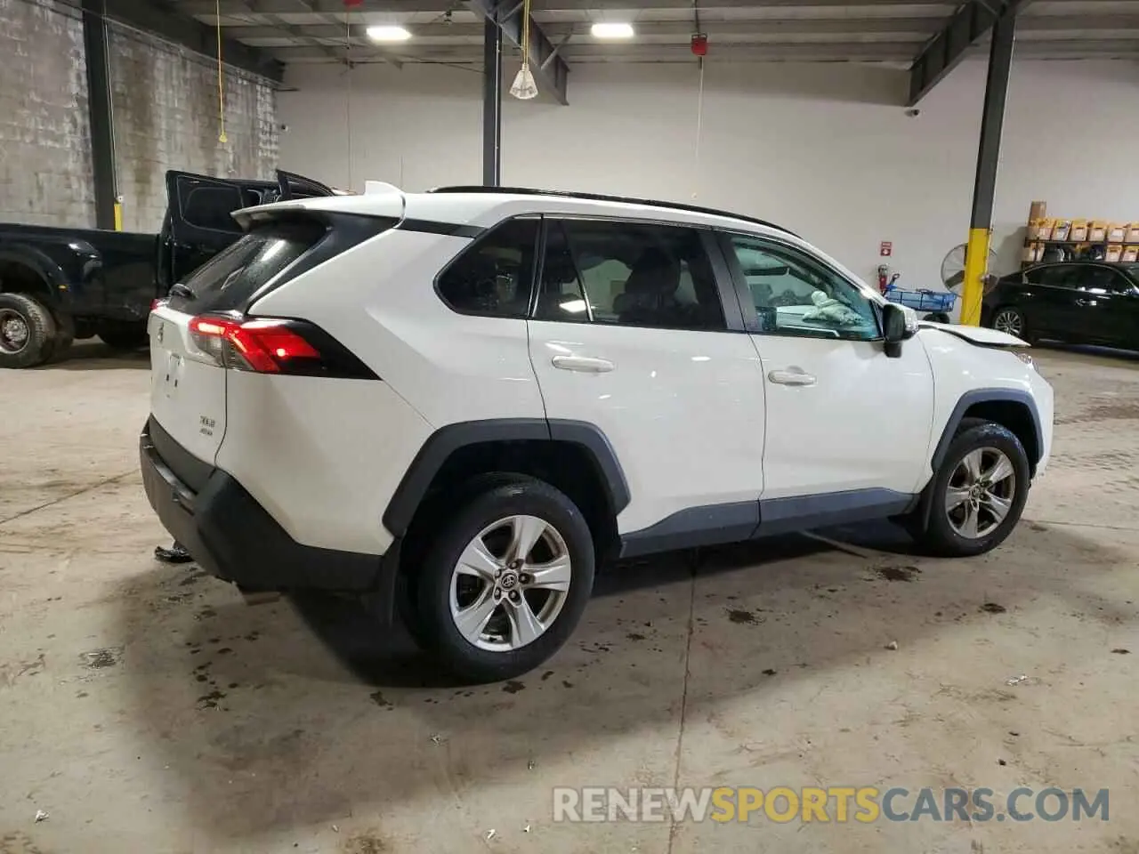 3 Фотография поврежденного автомобиля 2T3P1RFV3MC245364 TOYOTA RAV4 2021