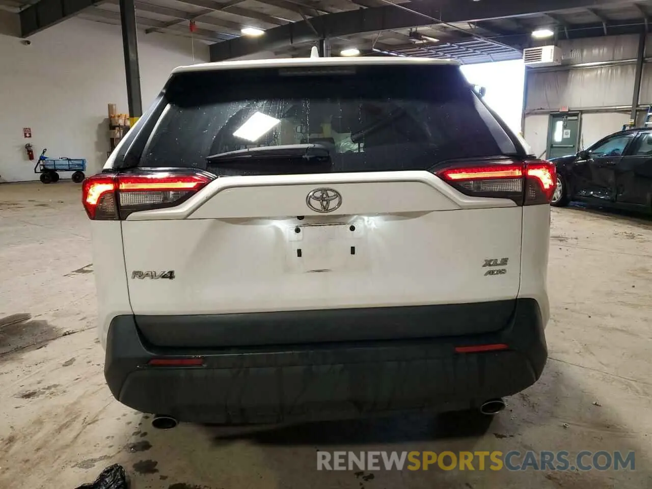 6 Фотография поврежденного автомобиля 2T3P1RFV3MC245364 TOYOTA RAV4 2021