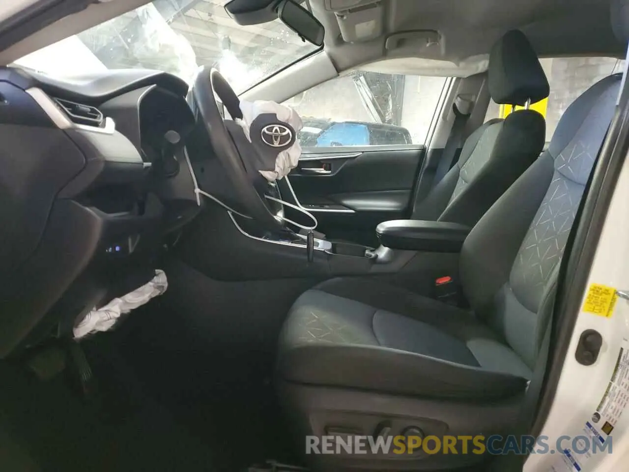 7 Фотография поврежденного автомобиля 2T3P1RFV3MC245364 TOYOTA RAV4 2021