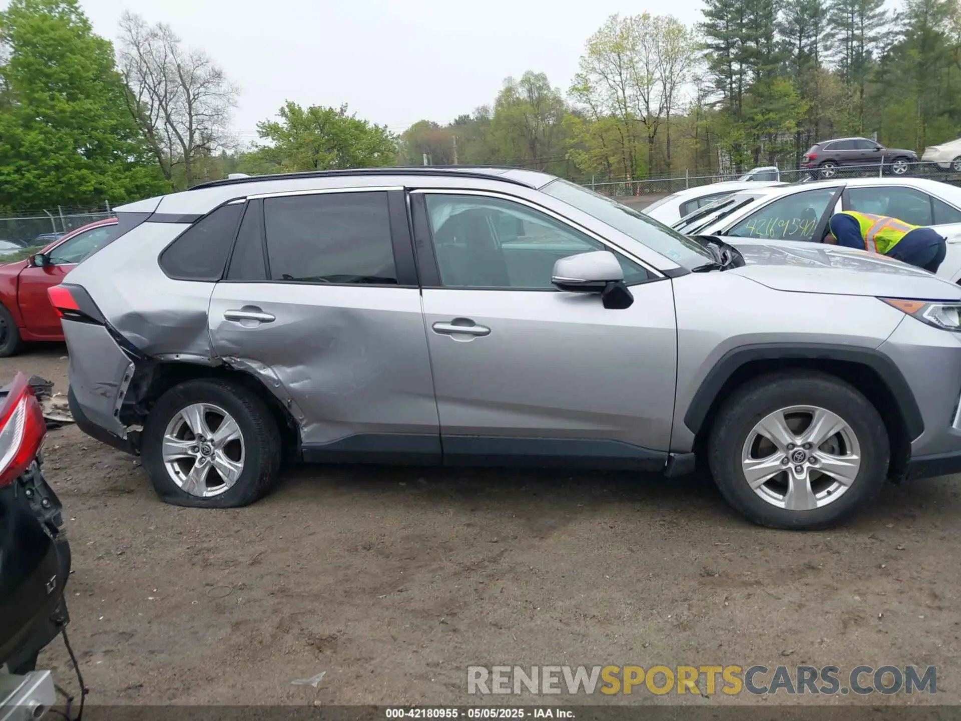 14 Photograph of a damaged car 2T3P1RFV3MC247132 TOYOTA RAV4 2021