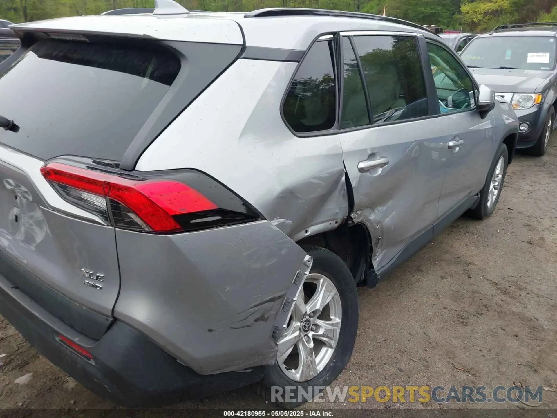 6 Photograph of a damaged car 2T3P1RFV3MC247132 TOYOTA RAV4 2021