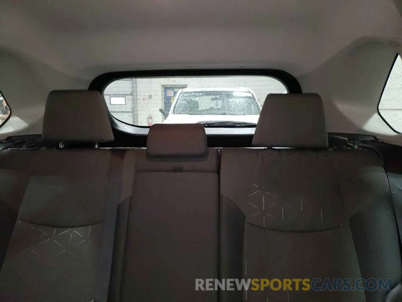 10 Photograph of a damaged car 2T3P1RFV3MW152116 TOYOTA RAV4 2021