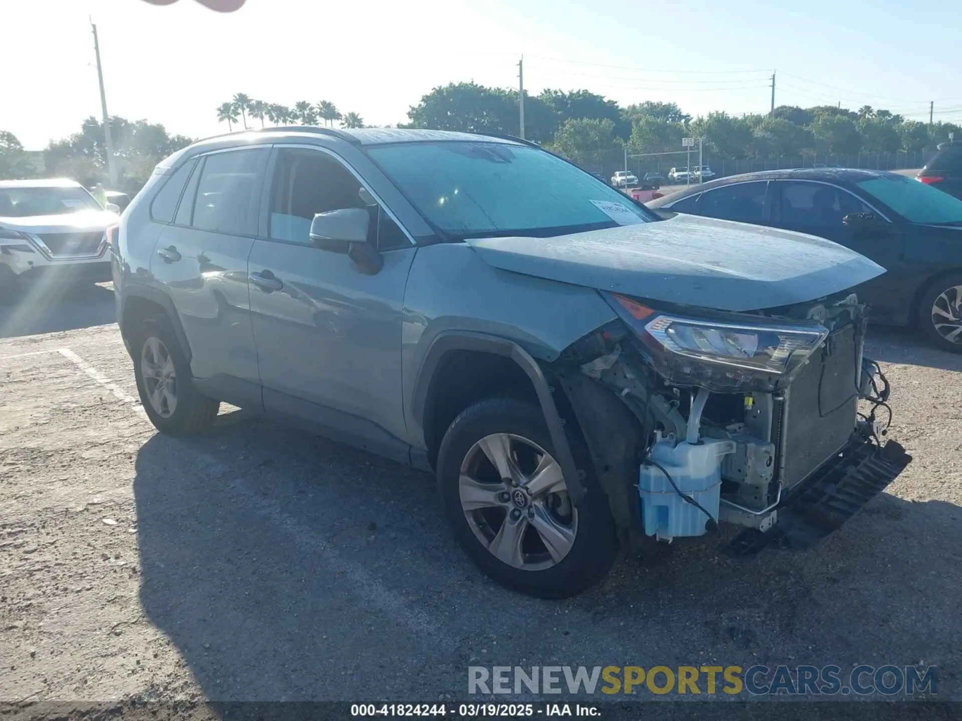 1 Photograph of a damaged car 2T3P1RFV3MW172706 TOYOTA RAV4 2021