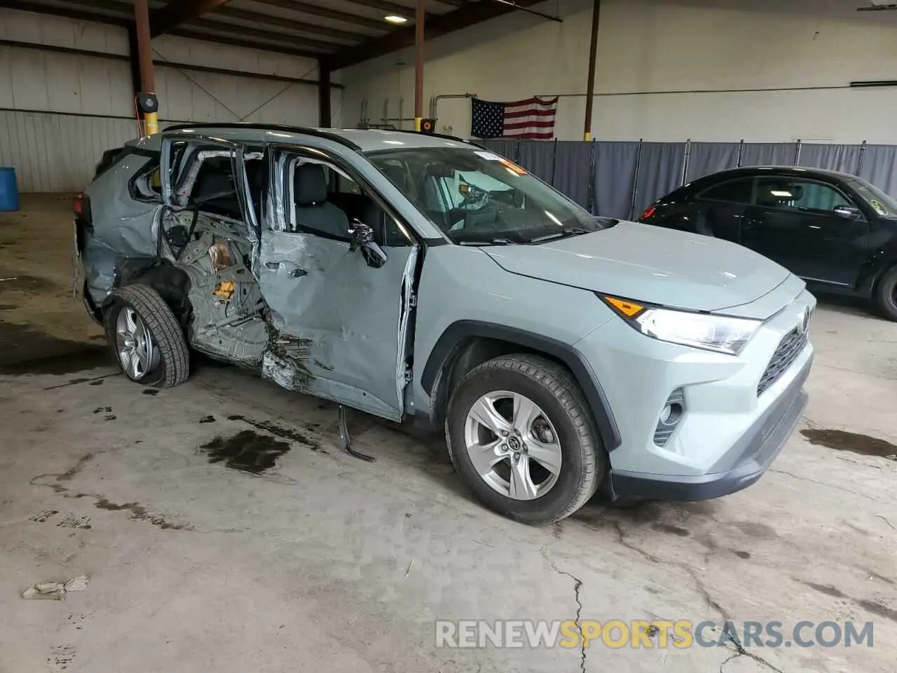 4 Photograph of a damaged car 2T3P1RFV3MW193832 TOYOTA RAV4 2021
