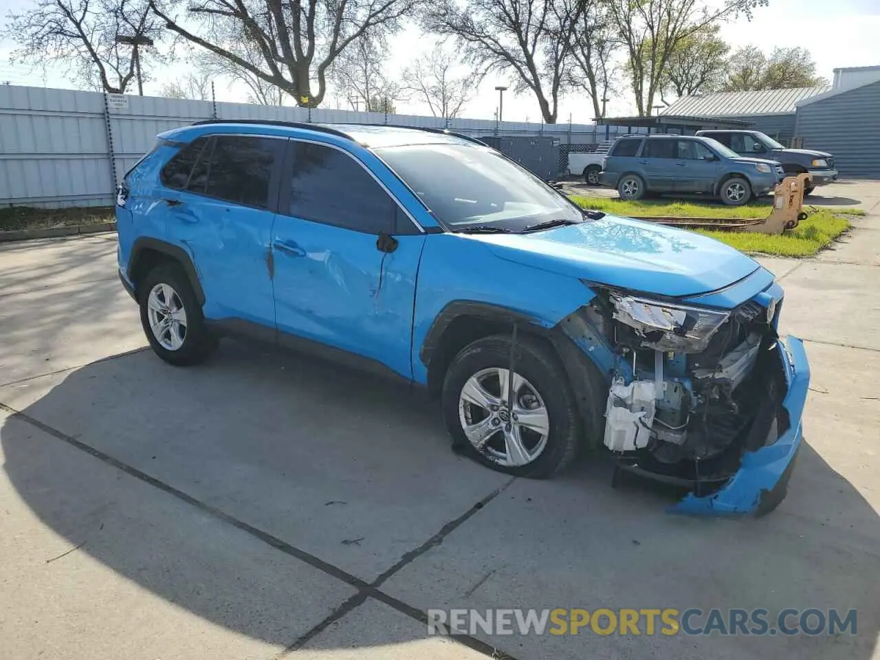 4 Photograph of a damaged car 2T3P1RFV3MW210581 TOYOTA RAV4 2021