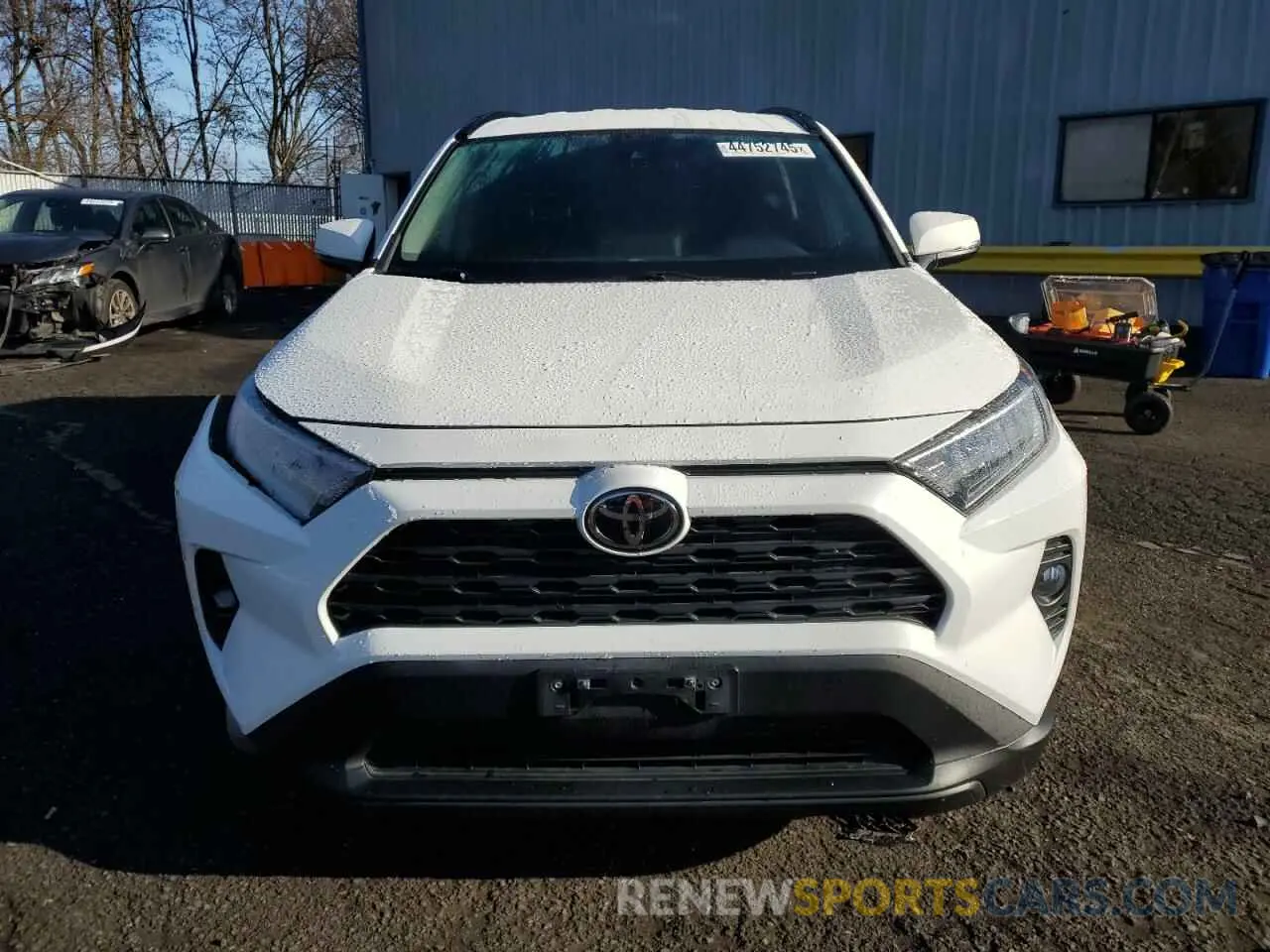 5 Photograph of a damaged car 2T3P1RFV3MW211844 TOYOTA RAV4 2021