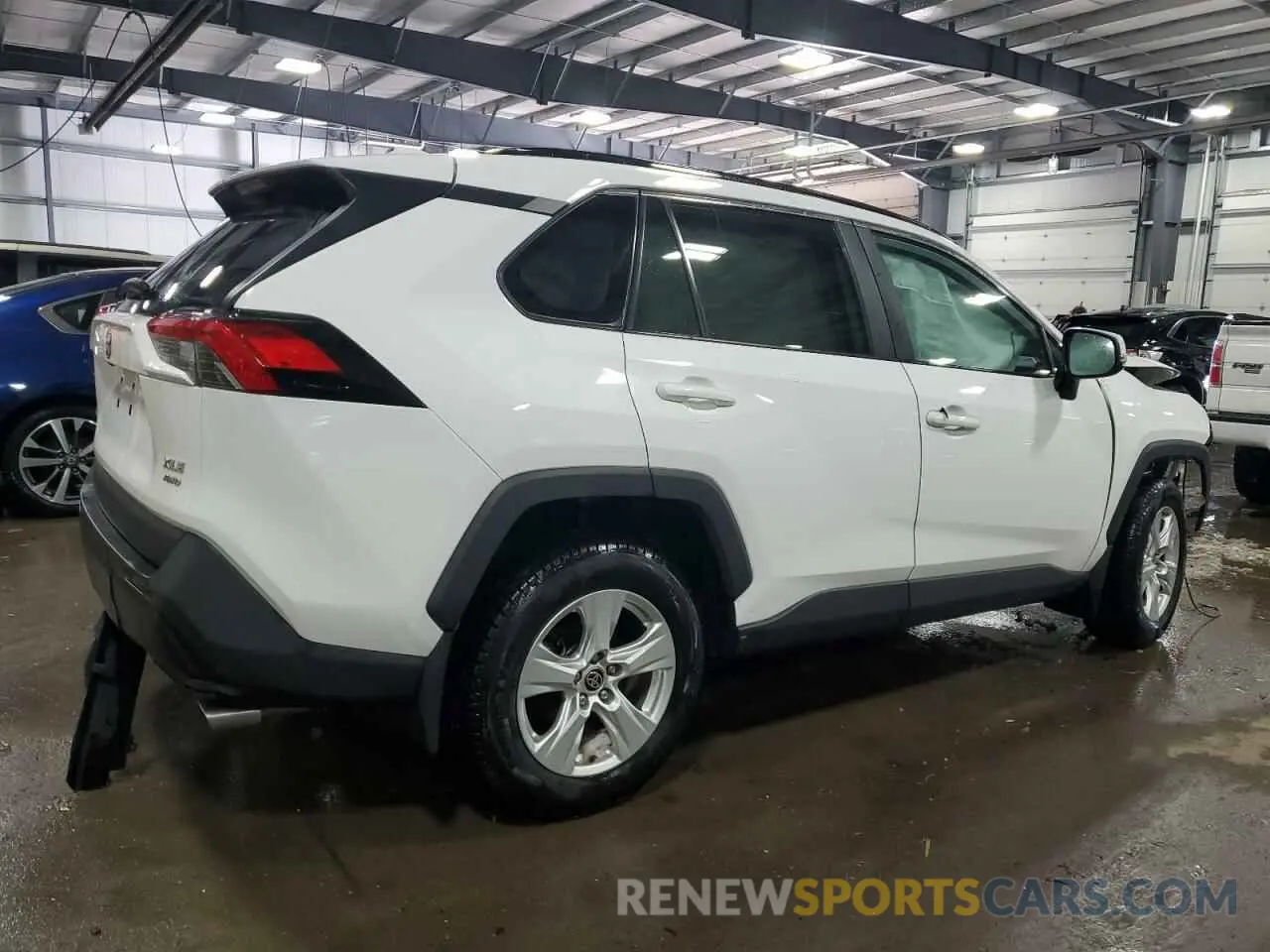 3 Фотография поврежденного автомобиля 2T3P1RFV3MW229972 TOYOTA RAV4 2021