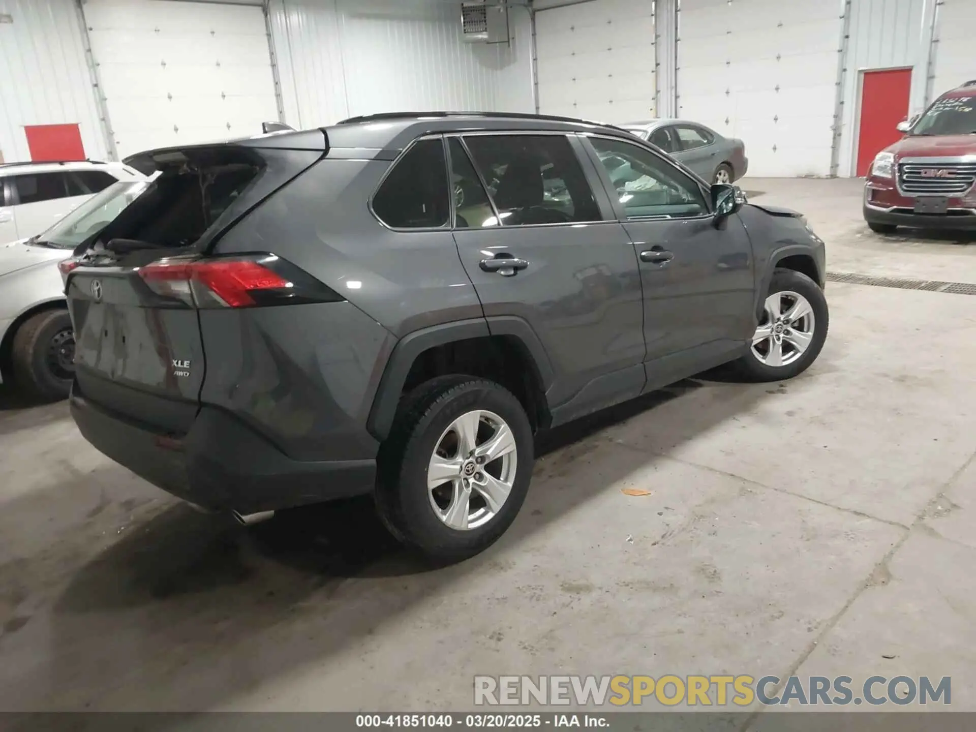 4 Photograph of a damaged car 2T3P1RFV3MW238302 TOYOTA RAV4 2021