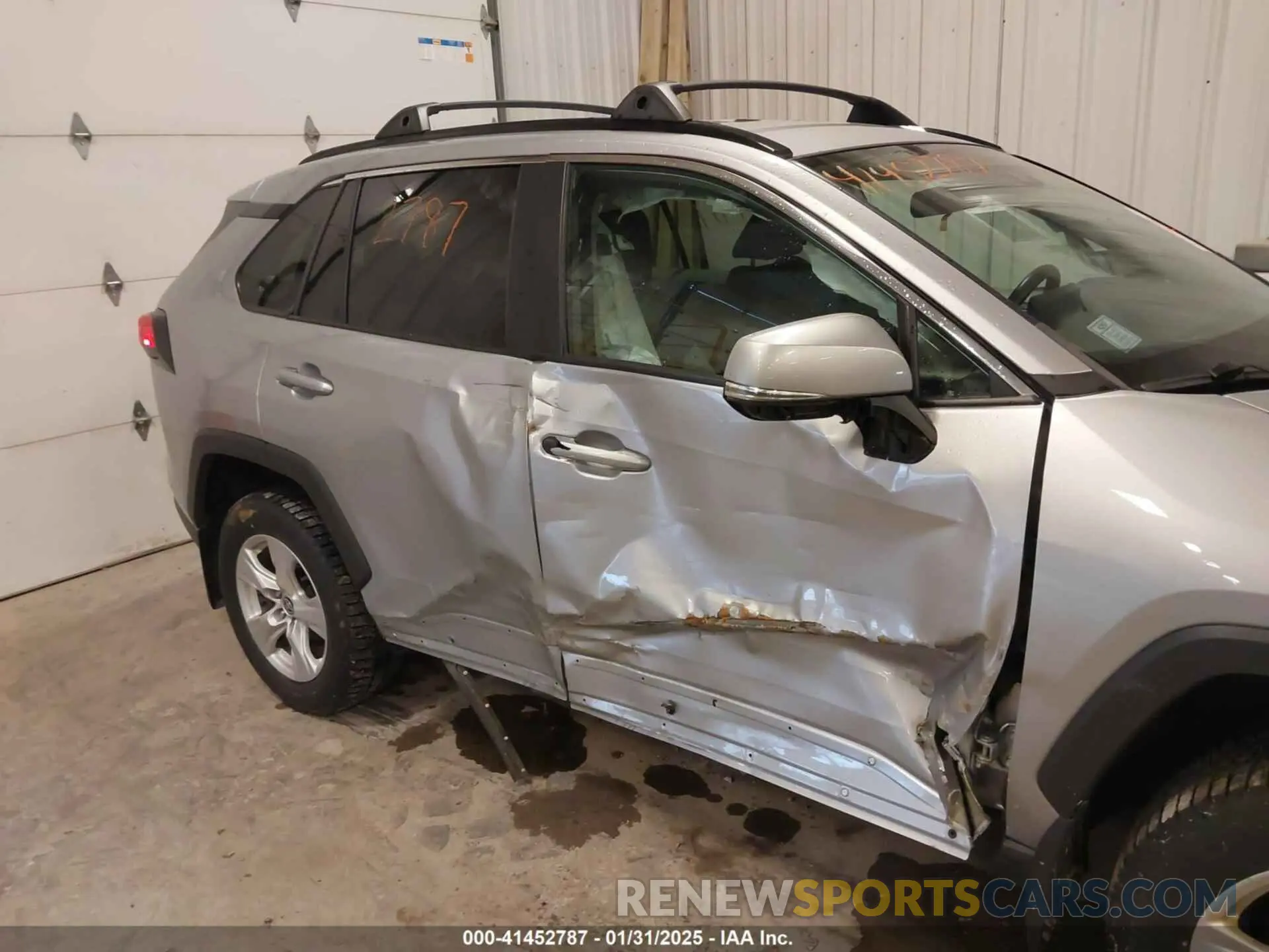 6 Фотография поврежденного автомобиля 2T3P1RFV4MC177270 TOYOTA RAV4 2021