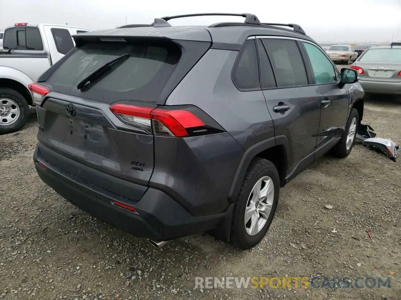 4 Photograph of a damaged car 2T3P1RFV4MC200286 TOYOTA RAV4 2021