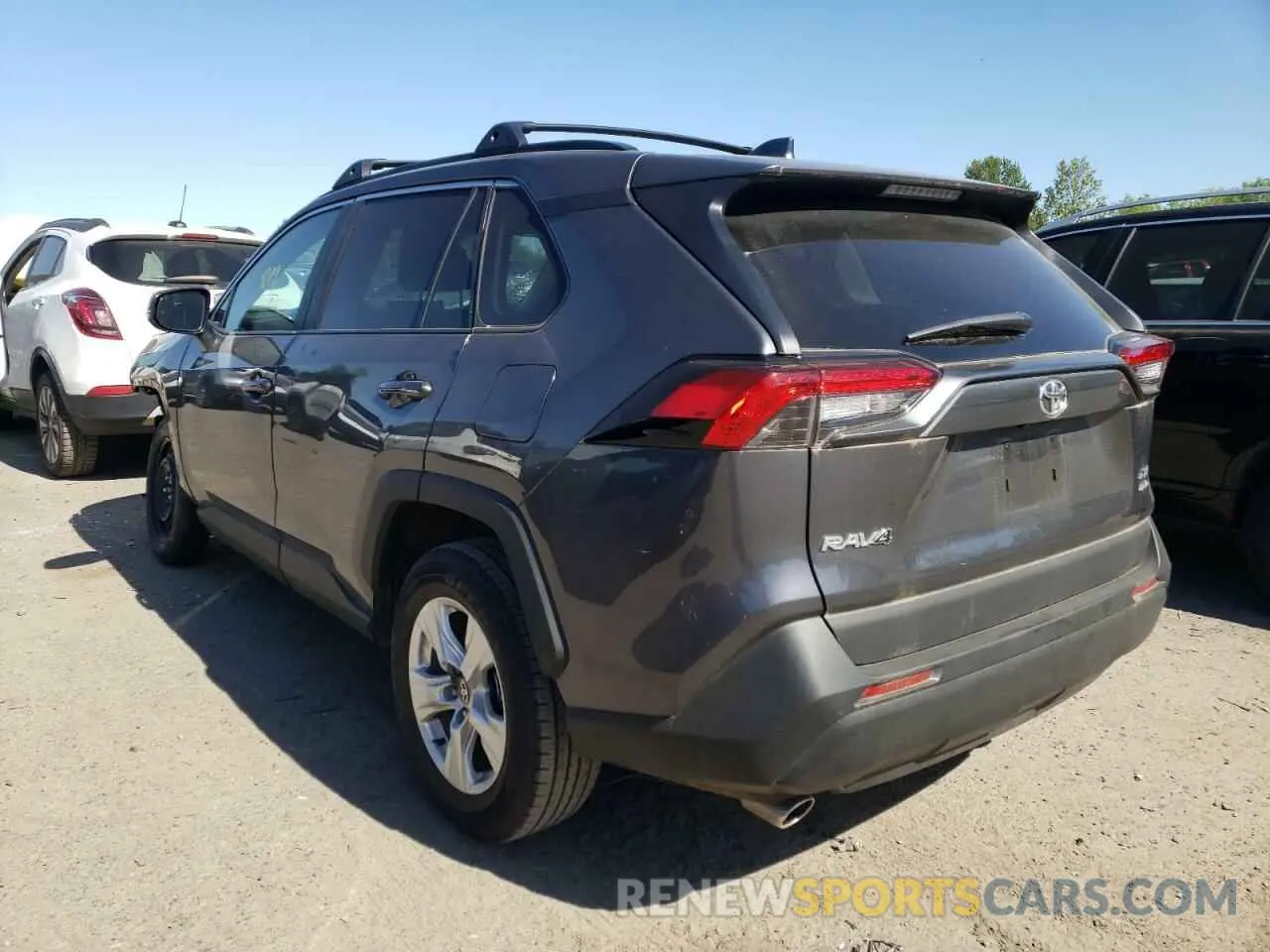 3 Фотография поврежденного автомобиля 2T3P1RFV4MC231120 TOYOTA RAV4 2021