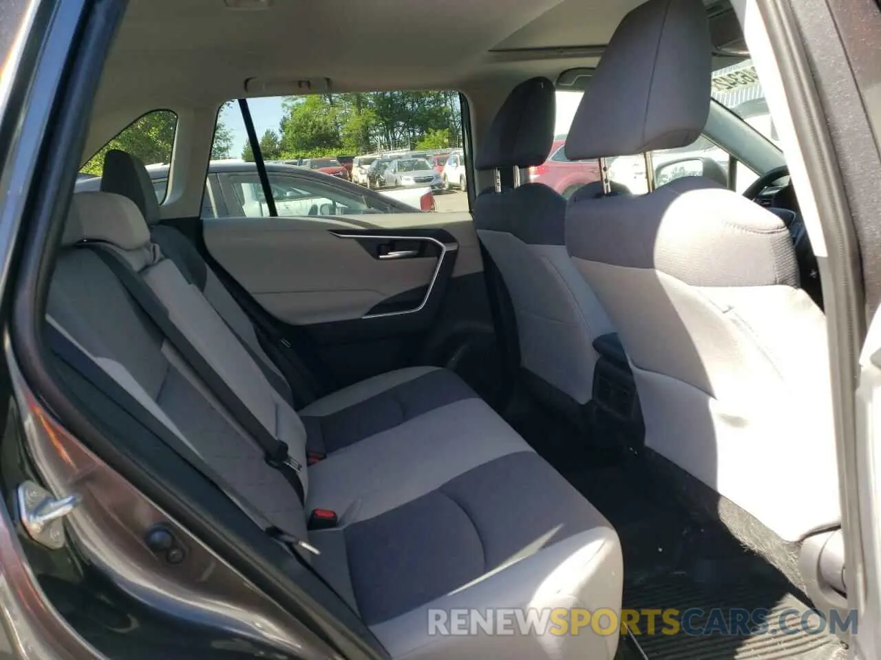 6 Фотография поврежденного автомобиля 2T3P1RFV4MC231120 TOYOTA RAV4 2021