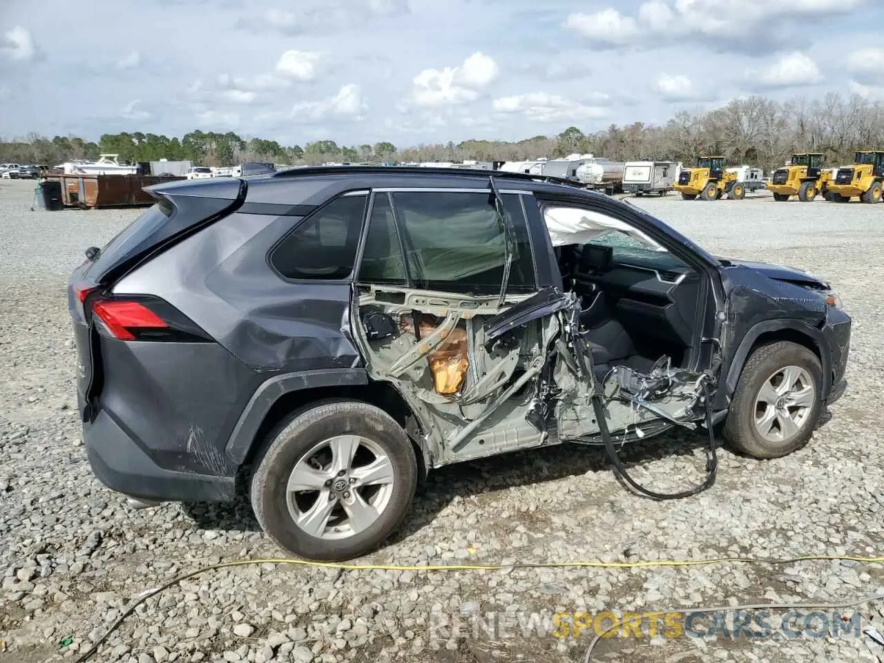 3 Фотография поврежденного автомобиля 2T3P1RFV4MC232431 TOYOTA RAV4 2021