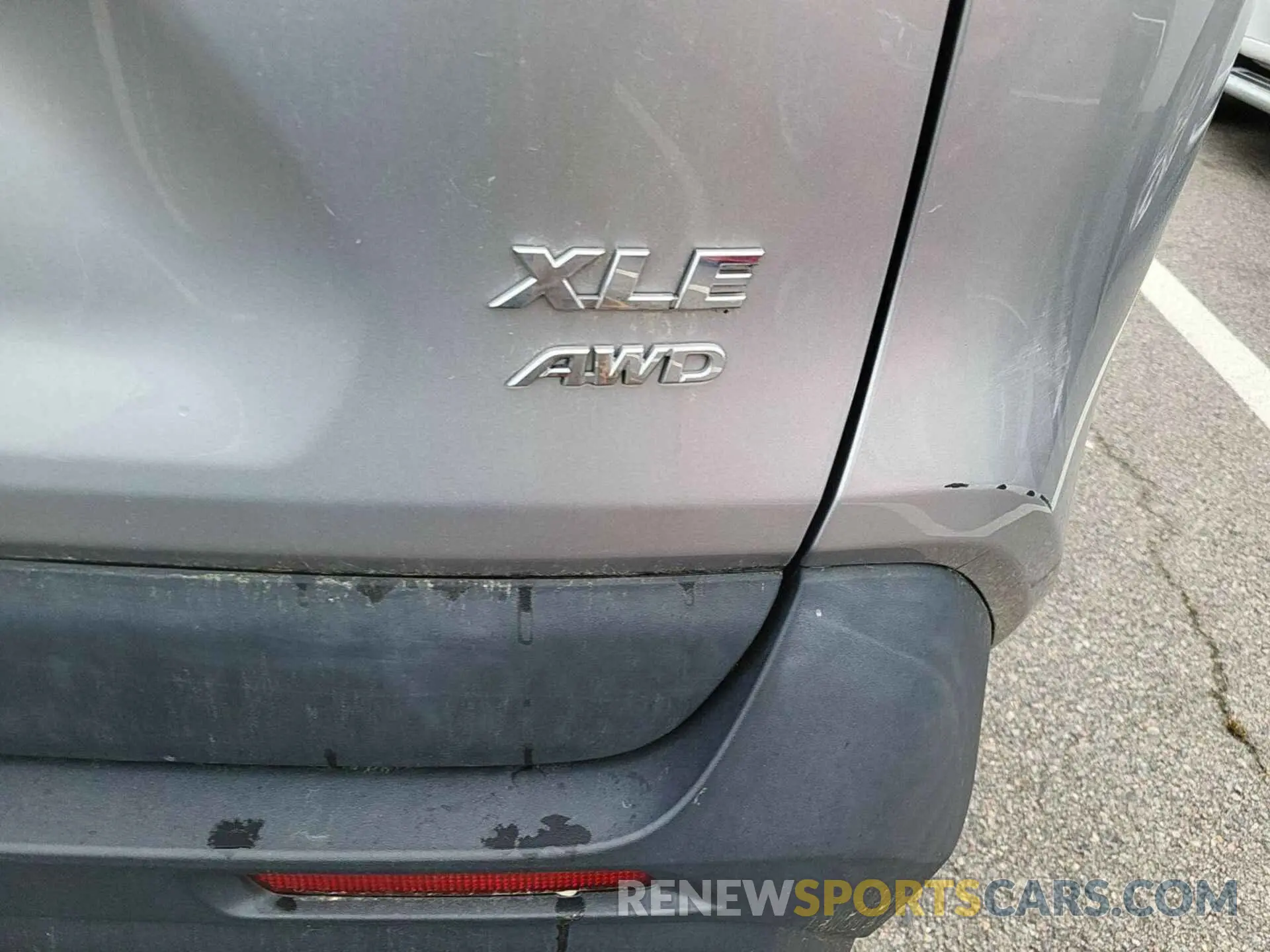 20 Photograph of a damaged car 2T3P1RFV4MC243106 TOYOTA RAV4 2021