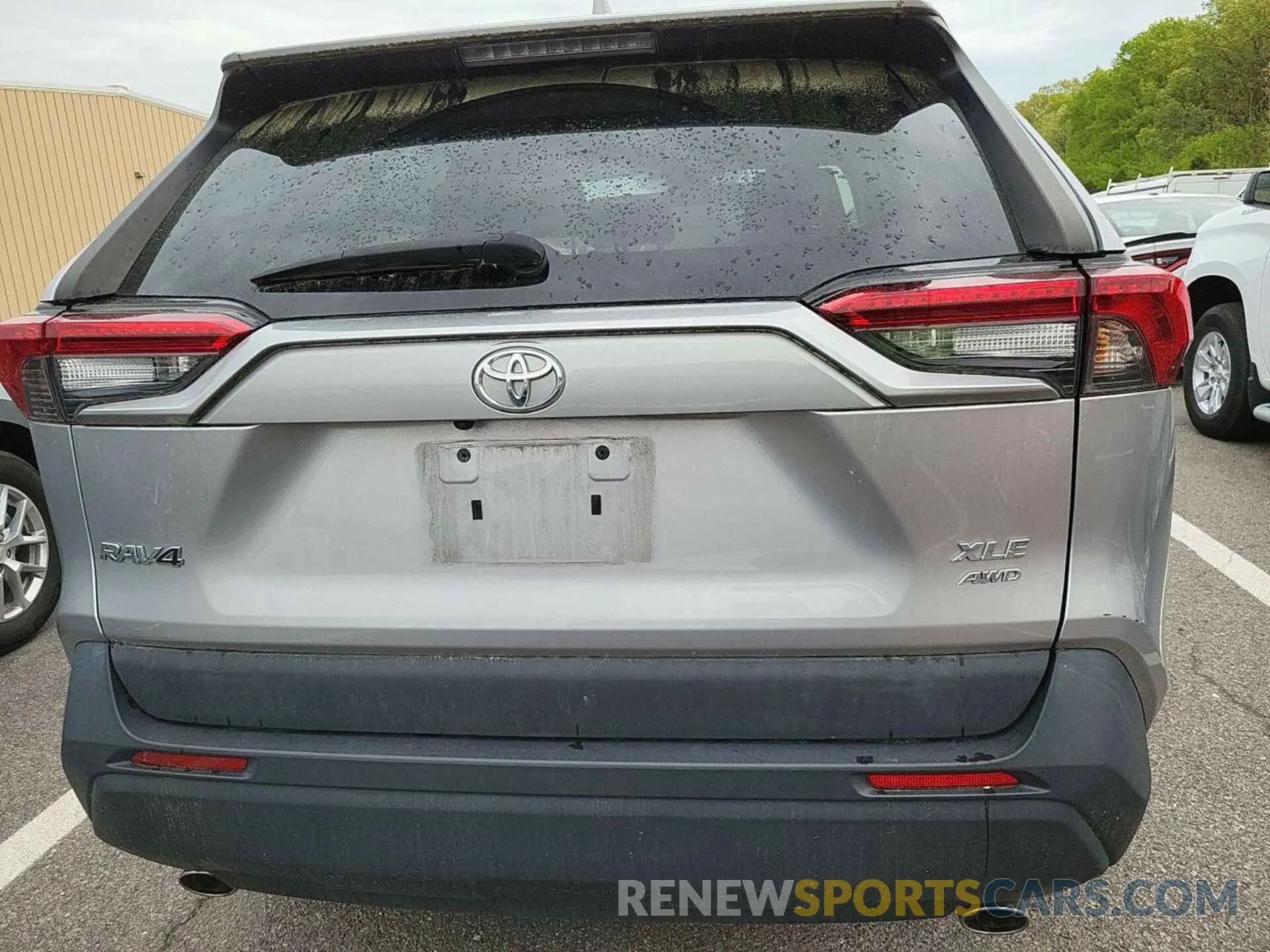 8 Photograph of a damaged car 2T3P1RFV4MC243106 TOYOTA RAV4 2021