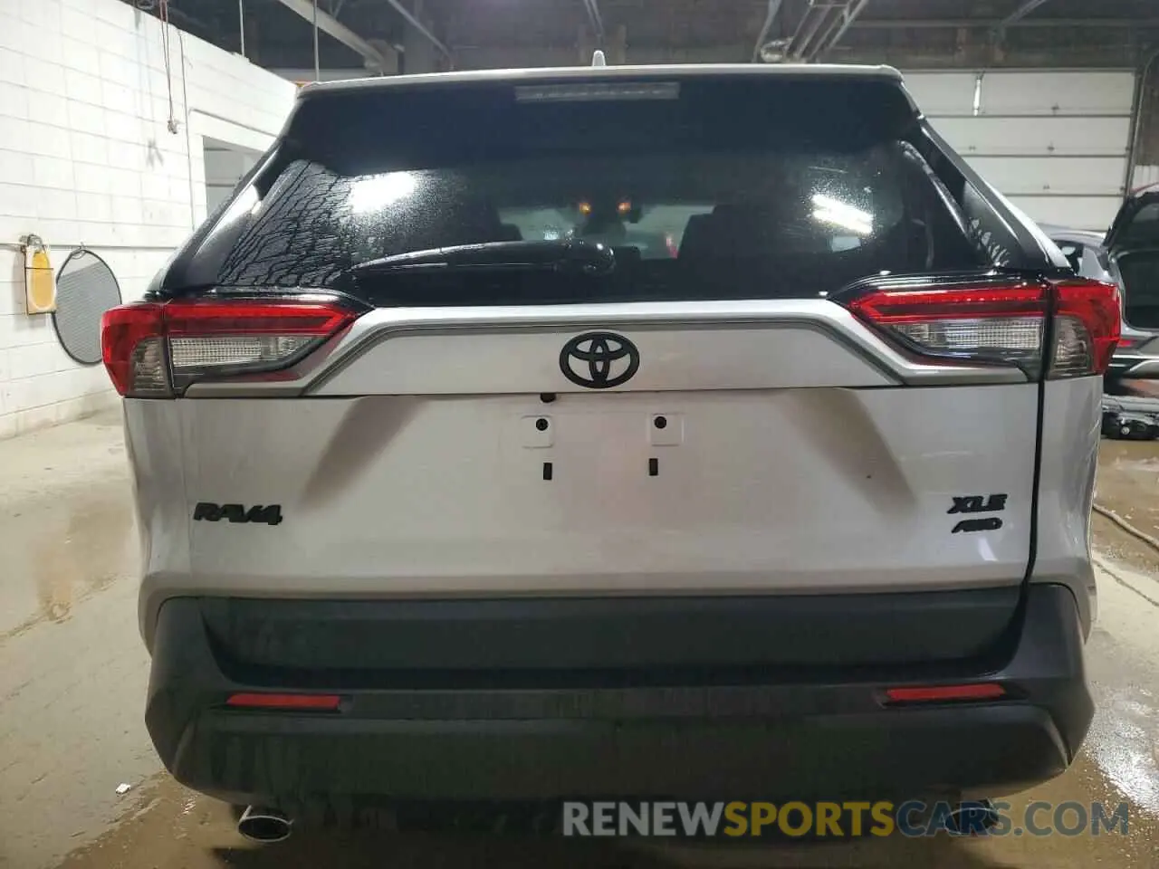 6 Photograph of a damaged car 2T3P1RFV4MC250024 TOYOTA RAV4 2021