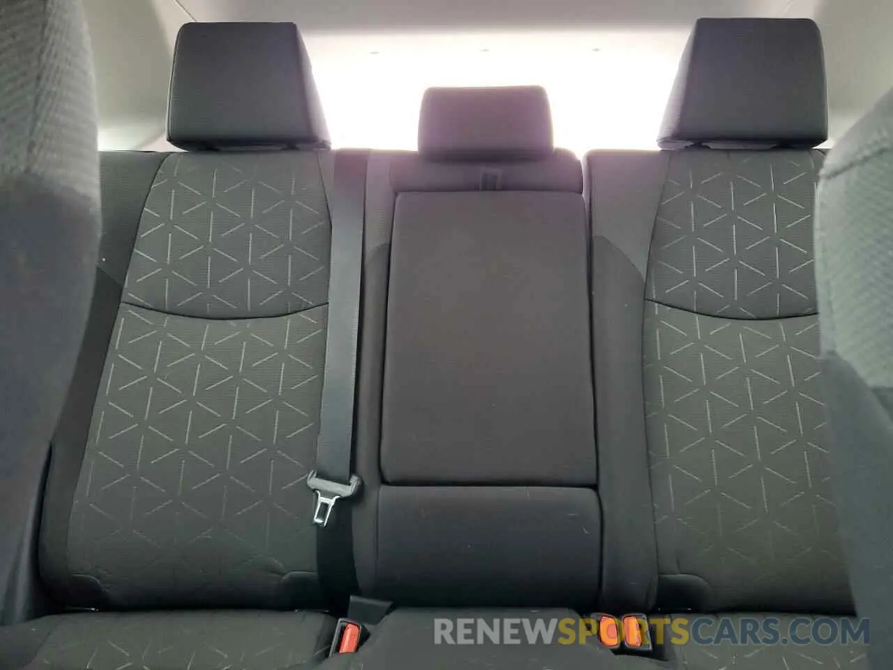 10 Фотография поврежденного автомобиля 2T3P1RFV4MW145577 TOYOTA RAV4 2021