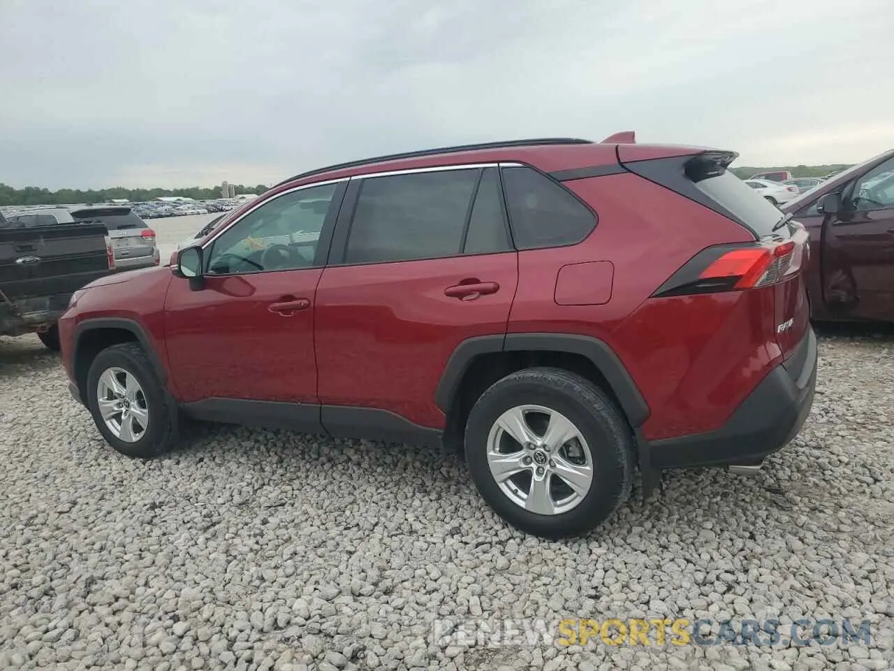 2 Photograph of a damaged car 2T3P1RFV4MW236106 TOYOTA RAV4 2021