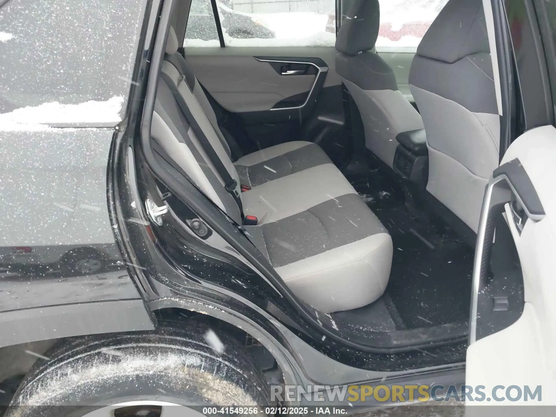 8 Фотография поврежденного автомобиля 2T3P1RFV5MC180498 TOYOTA RAV4 2021