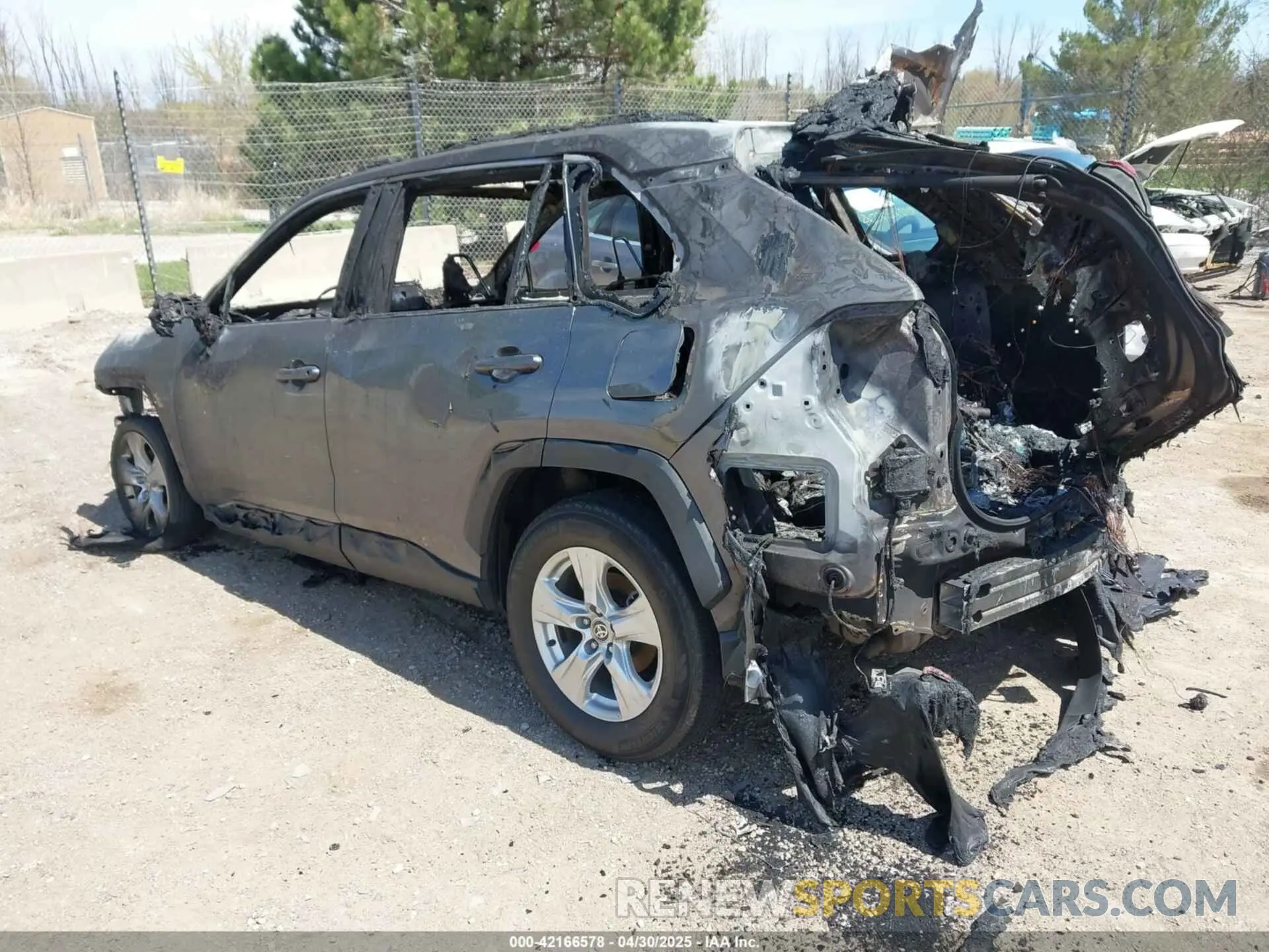 3 Фотография поврежденного автомобиля 2T3P1RFV5MC187936 TOYOTA RAV4 2021