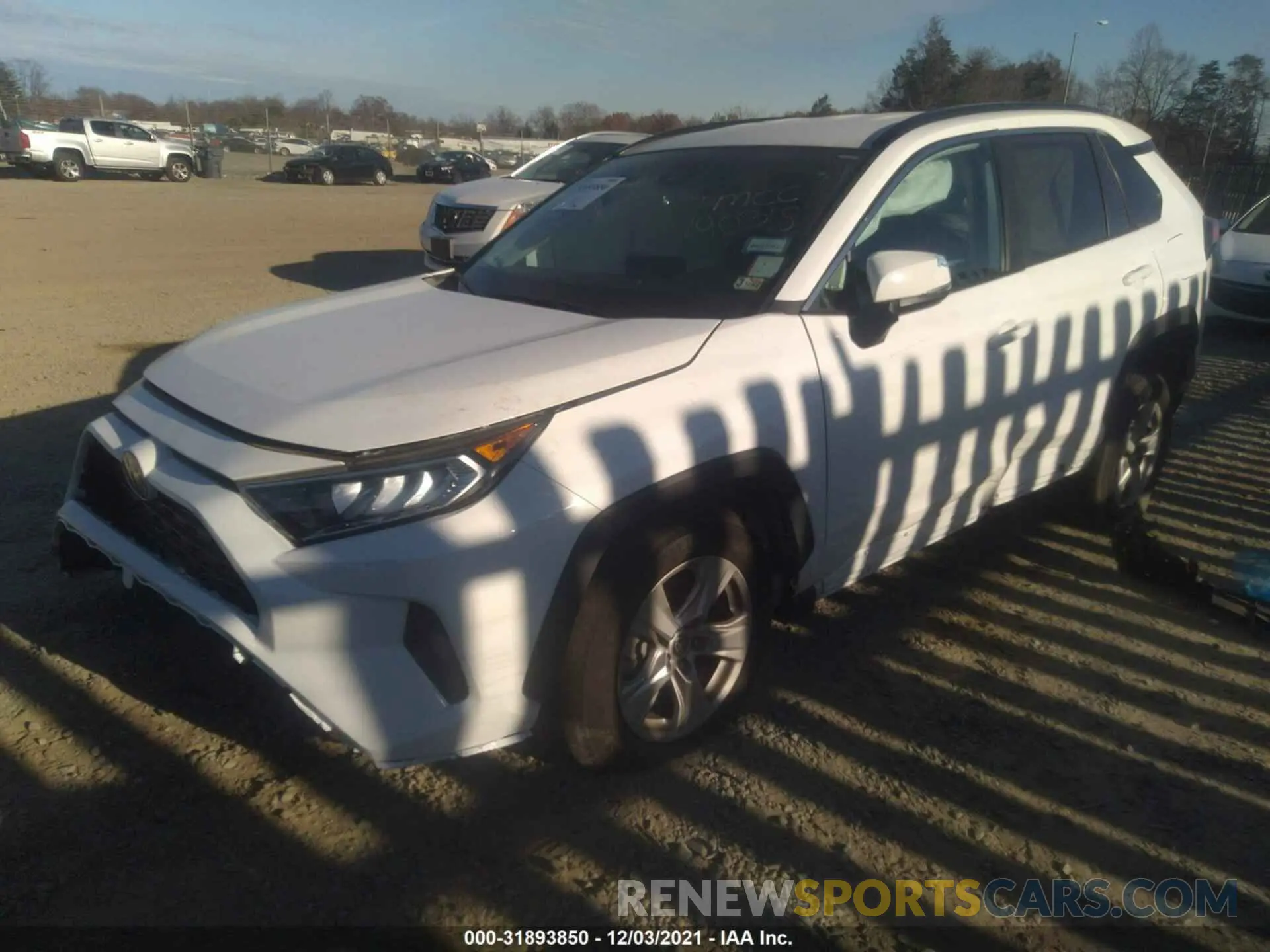 2 Фотография поврежденного автомобиля 2T3P1RFV5MC190318 TOYOTA RAV4 2021