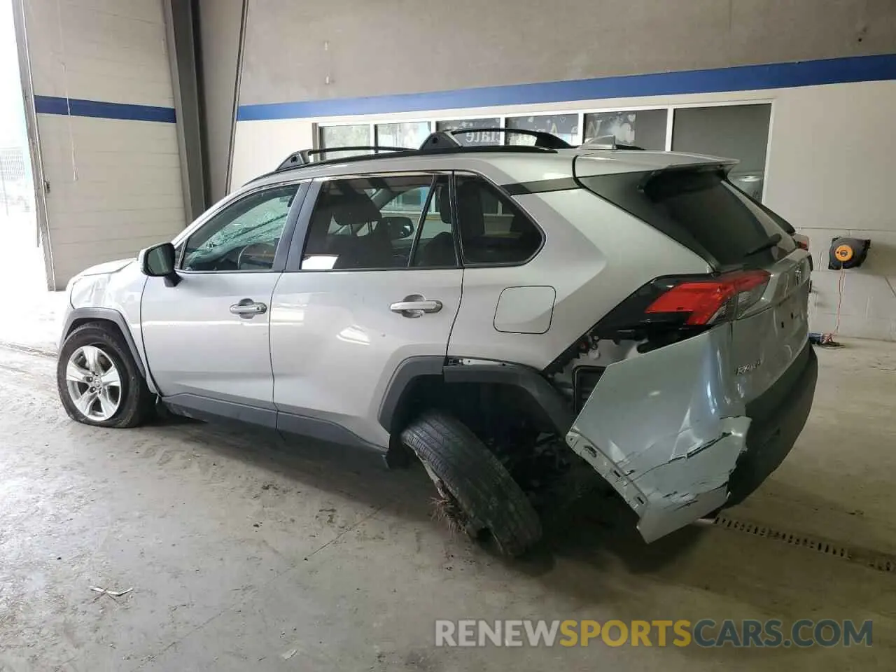2 Фотография поврежденного автомобиля 2T3P1RFV5MC213502 TOYOTA RAV4 2021