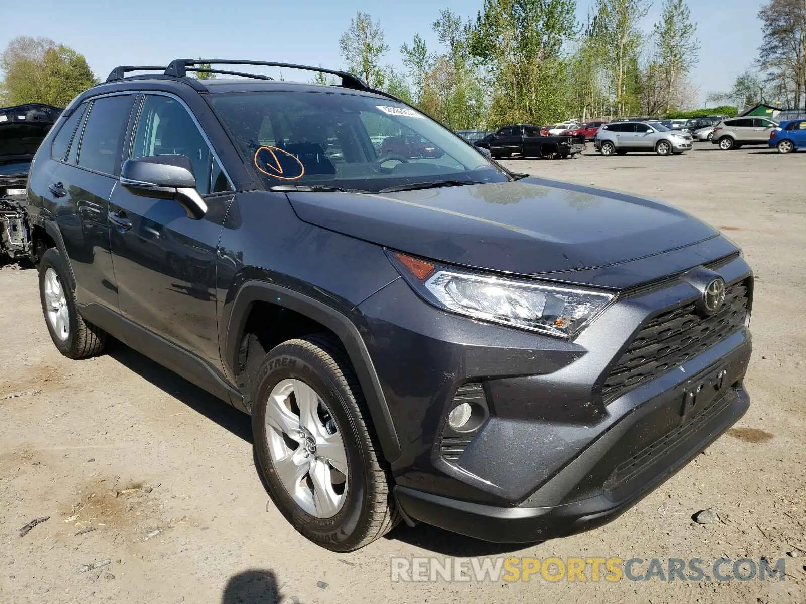 1 Photograph of a damaged car 2T3P1RFV5MW167300 TOYOTA RAV4 2021