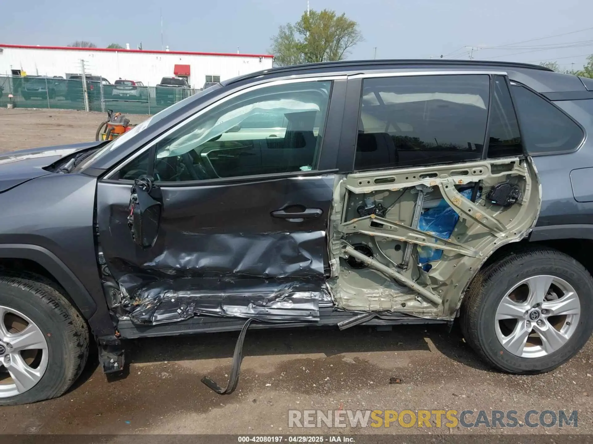 6 Фотография поврежденного автомобиля 2T3P1RFV5MW206807 TOYOTA RAV4 2021