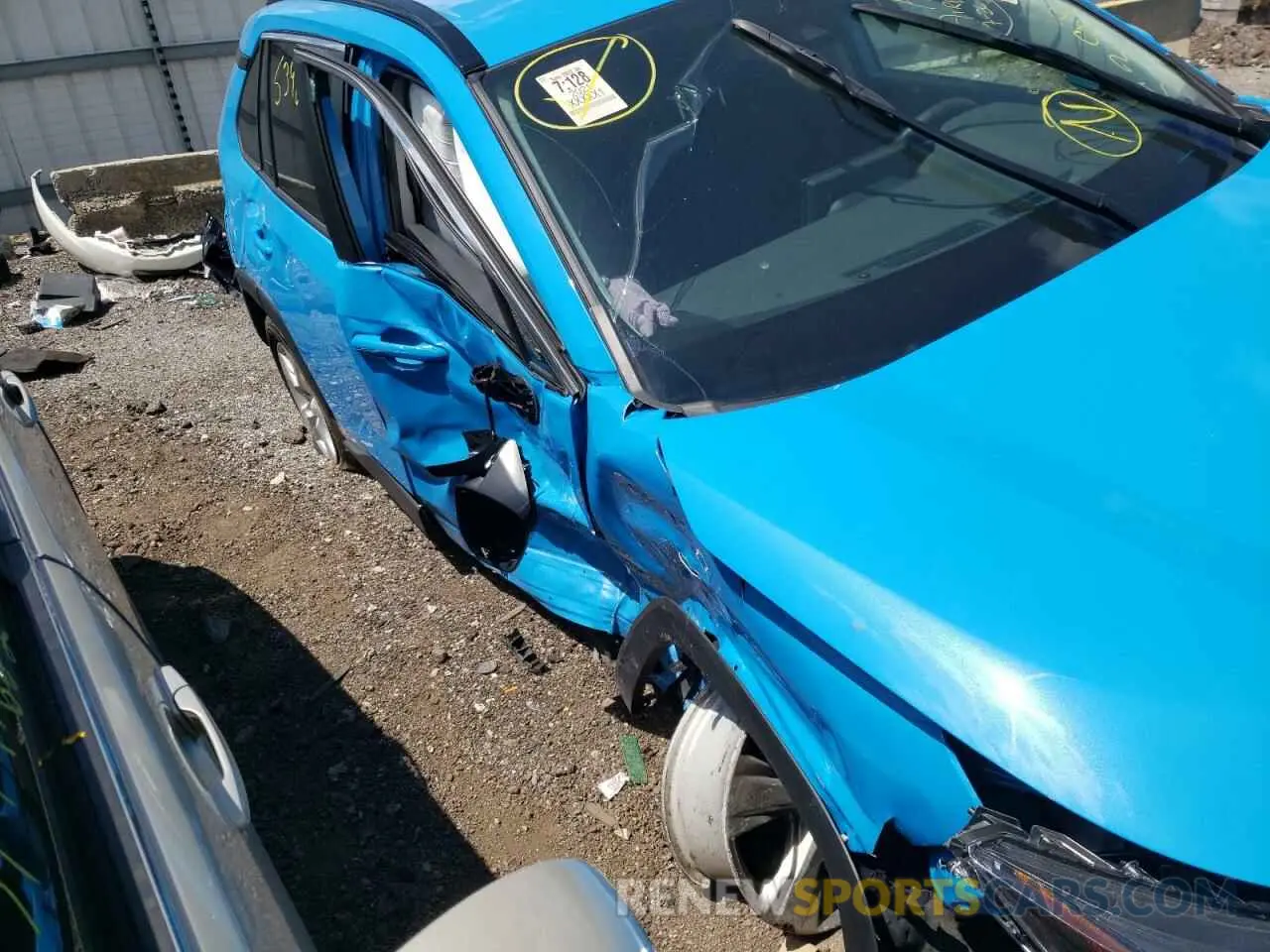 9 Photograph of a damaged car 2T3P1RFV5MW212011 TOYOTA RAV4 2021