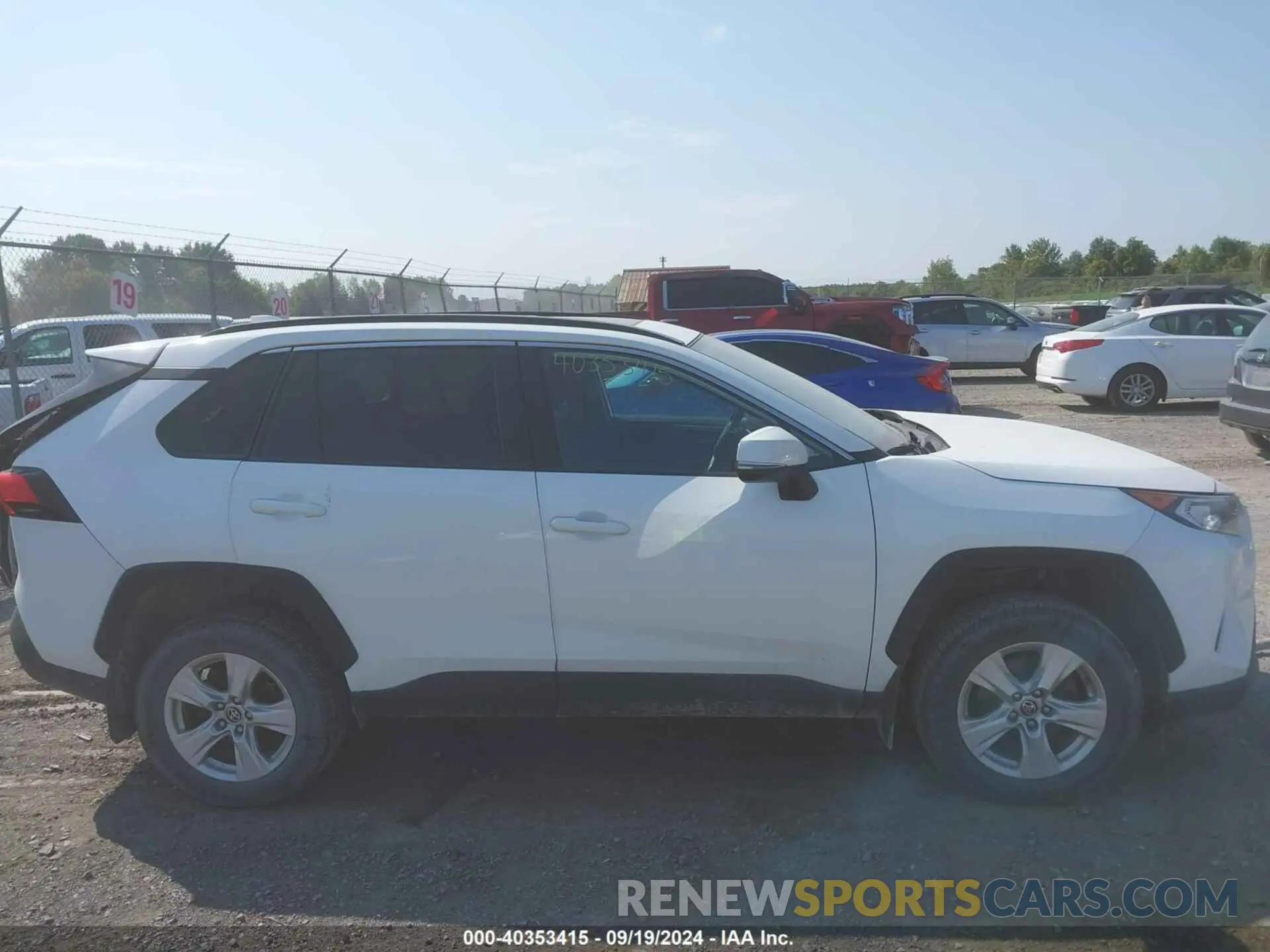 14 Photograph of a damaged car 2T3P1RFV5MW224949 TOYOTA RAV4 2021