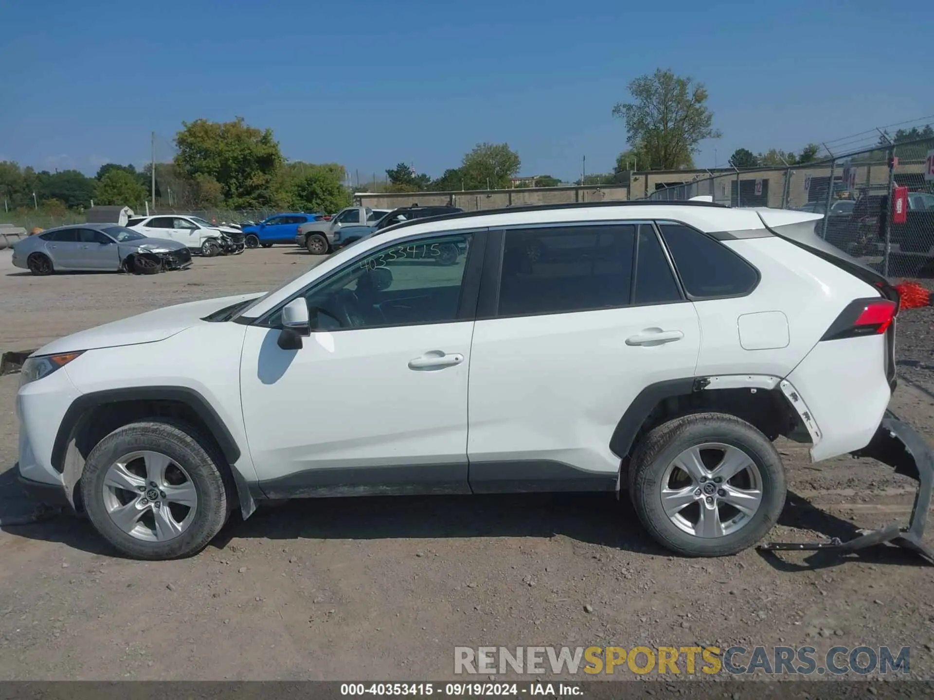 15 Photograph of a damaged car 2T3P1RFV5MW224949 TOYOTA RAV4 2021