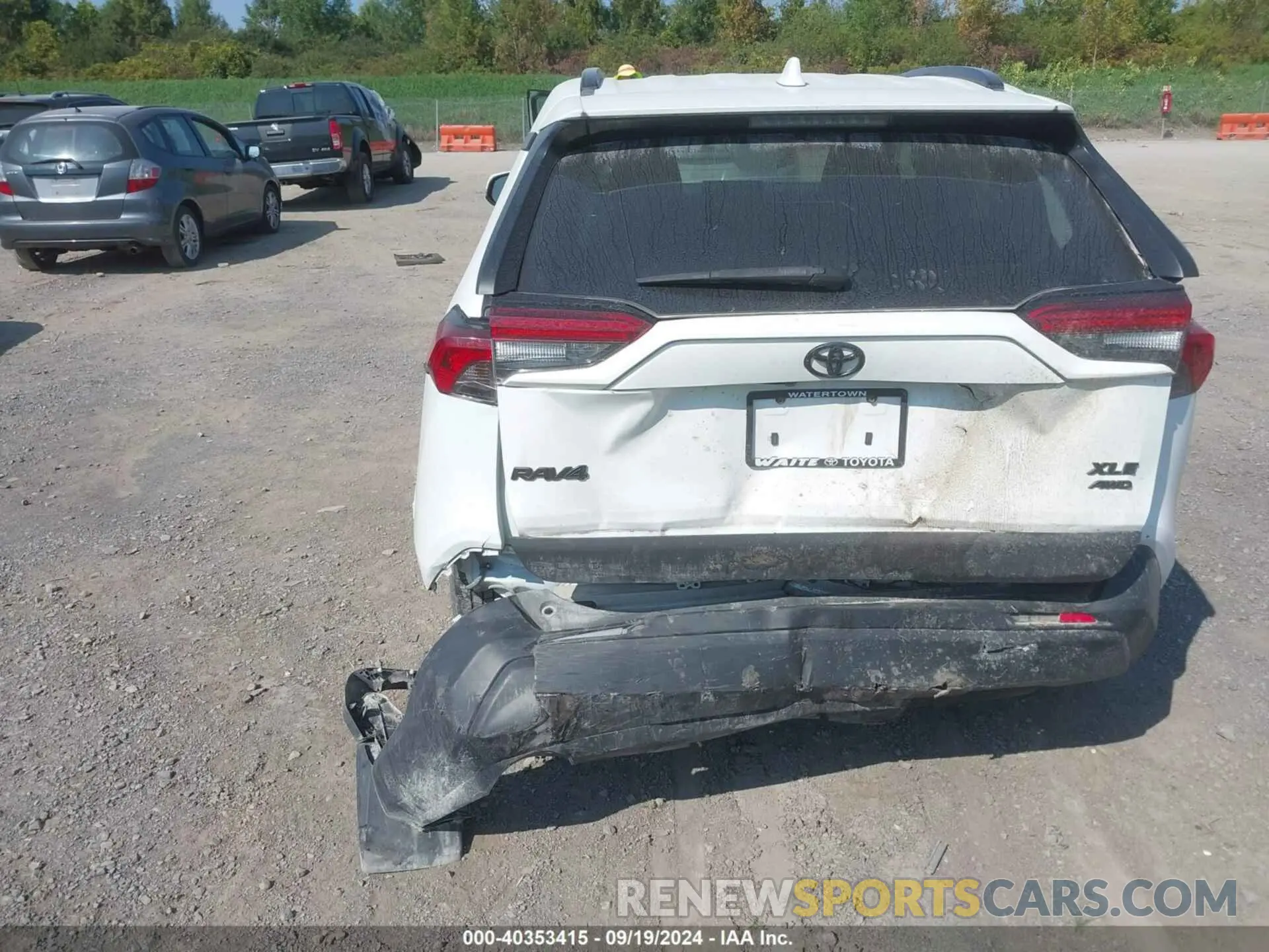 17 Photograph of a damaged car 2T3P1RFV5MW224949 TOYOTA RAV4 2021