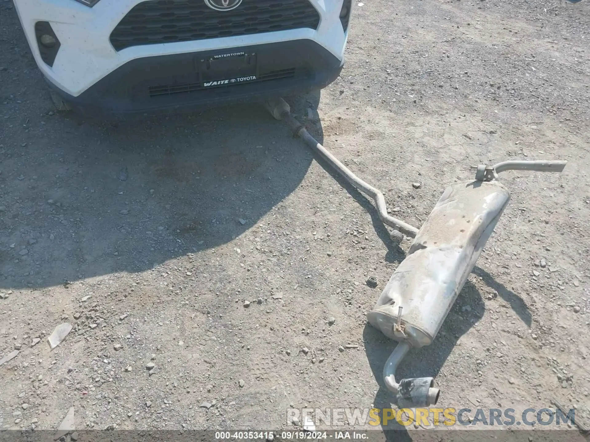 18 Photograph of a damaged car 2T3P1RFV5MW224949 TOYOTA RAV4 2021