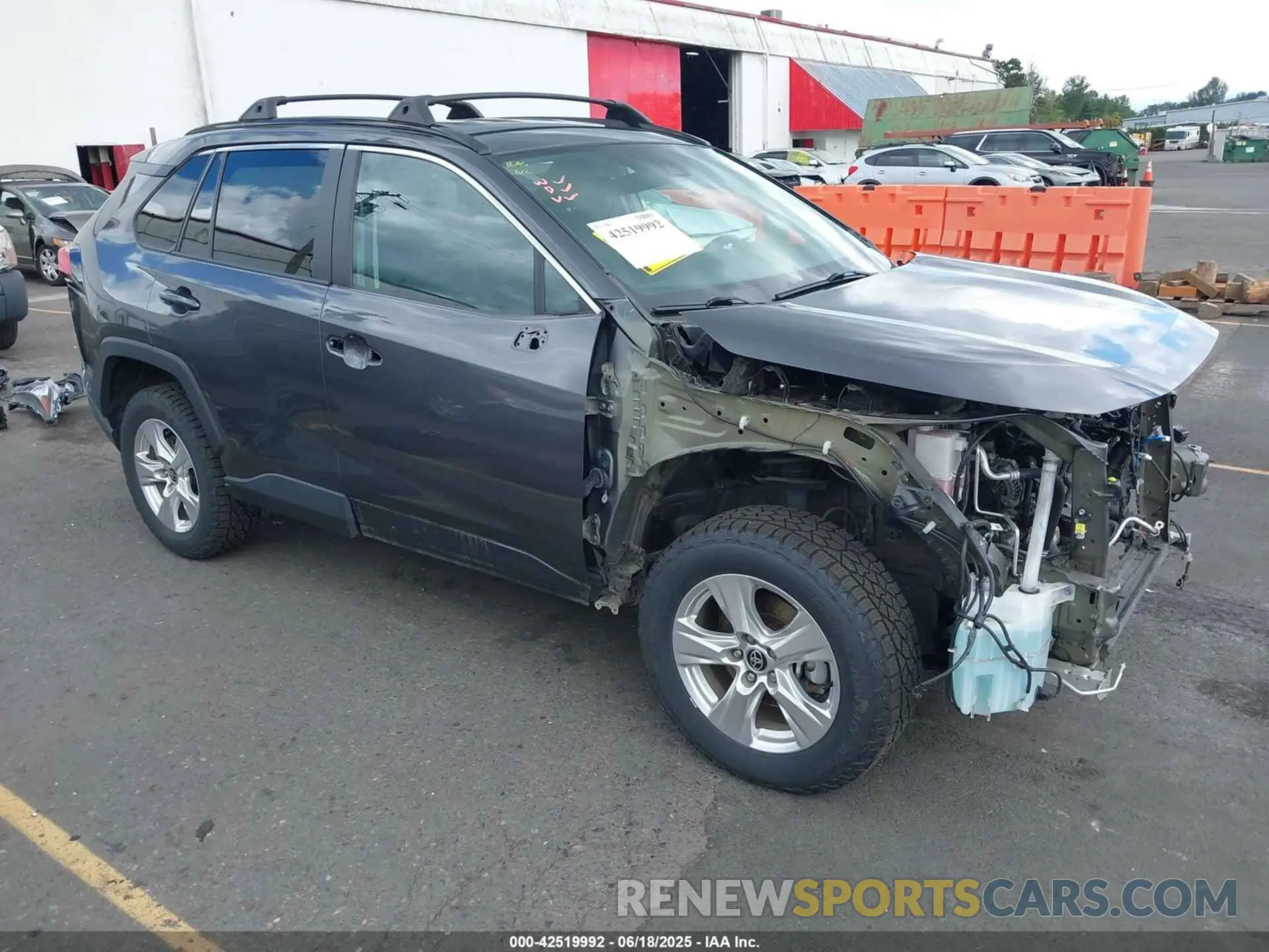 1 Фотография поврежденного автомобиля 2T3P1RFV5MW230332 TOYOTA RAV4 2021