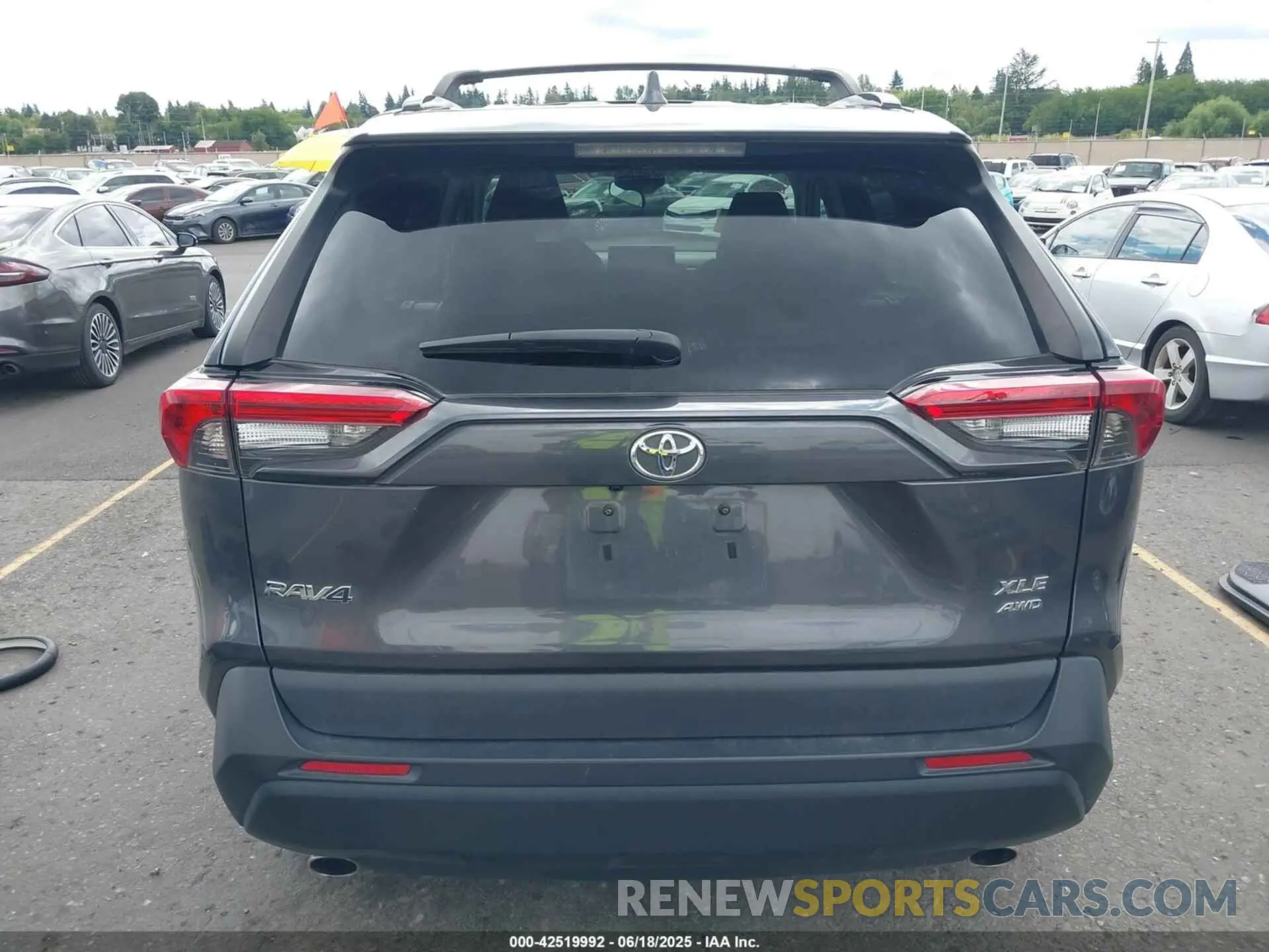 17 Фотография поврежденного автомобиля 2T3P1RFV5MW230332 TOYOTA RAV4 2021