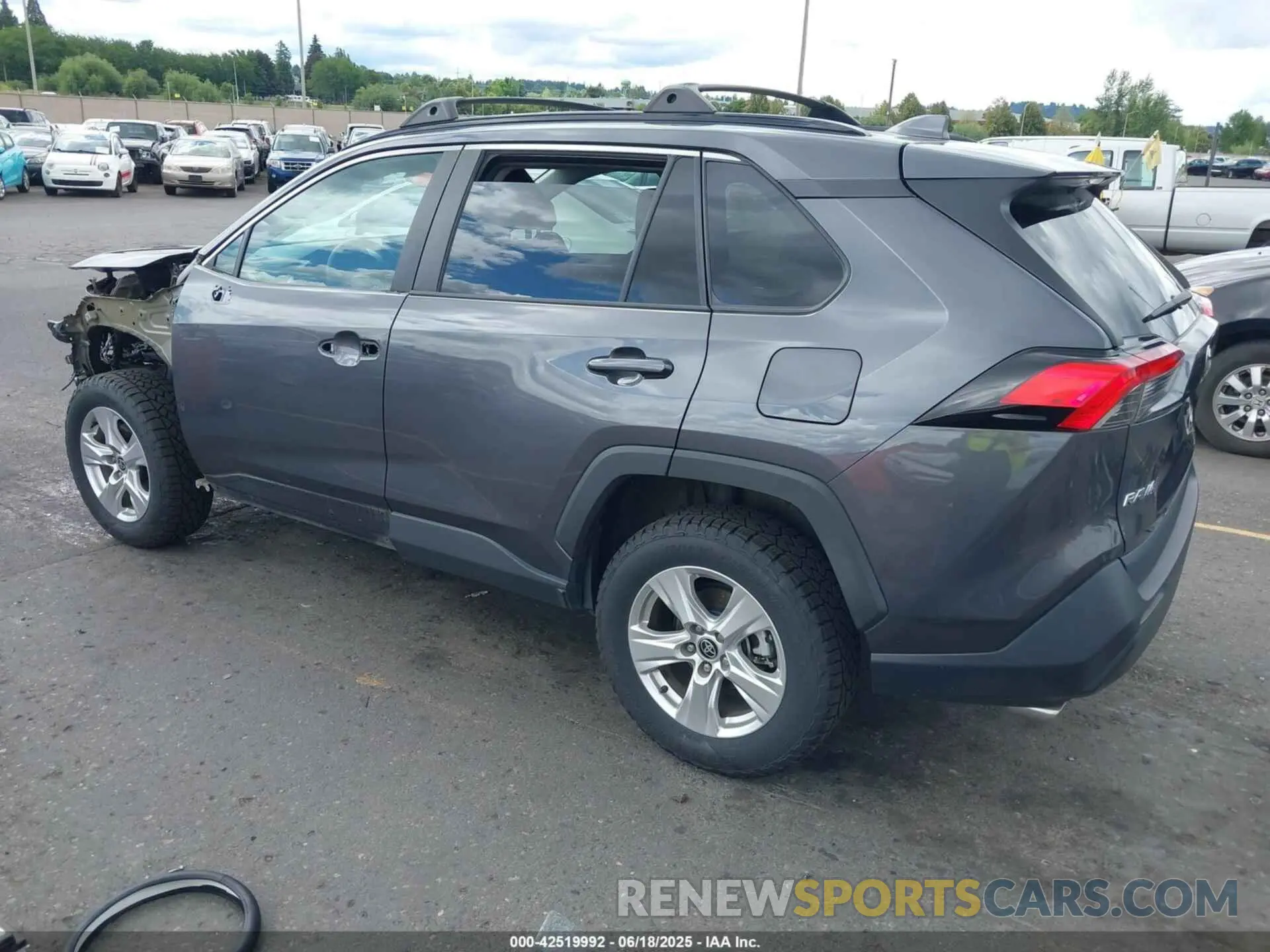 3 Фотография поврежденного автомобиля 2T3P1RFV5MW230332 TOYOTA RAV4 2021