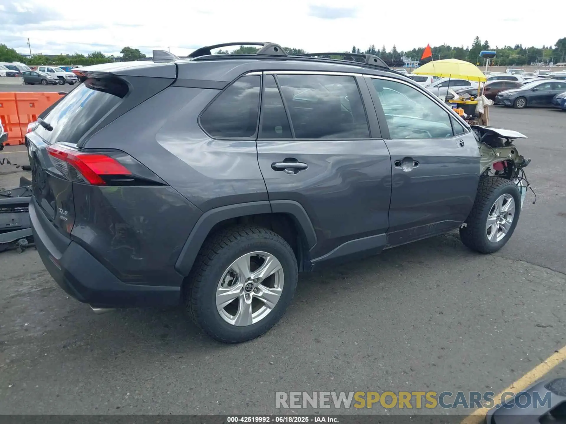4 Фотография поврежденного автомобиля 2T3P1RFV5MW230332 TOYOTA RAV4 2021
