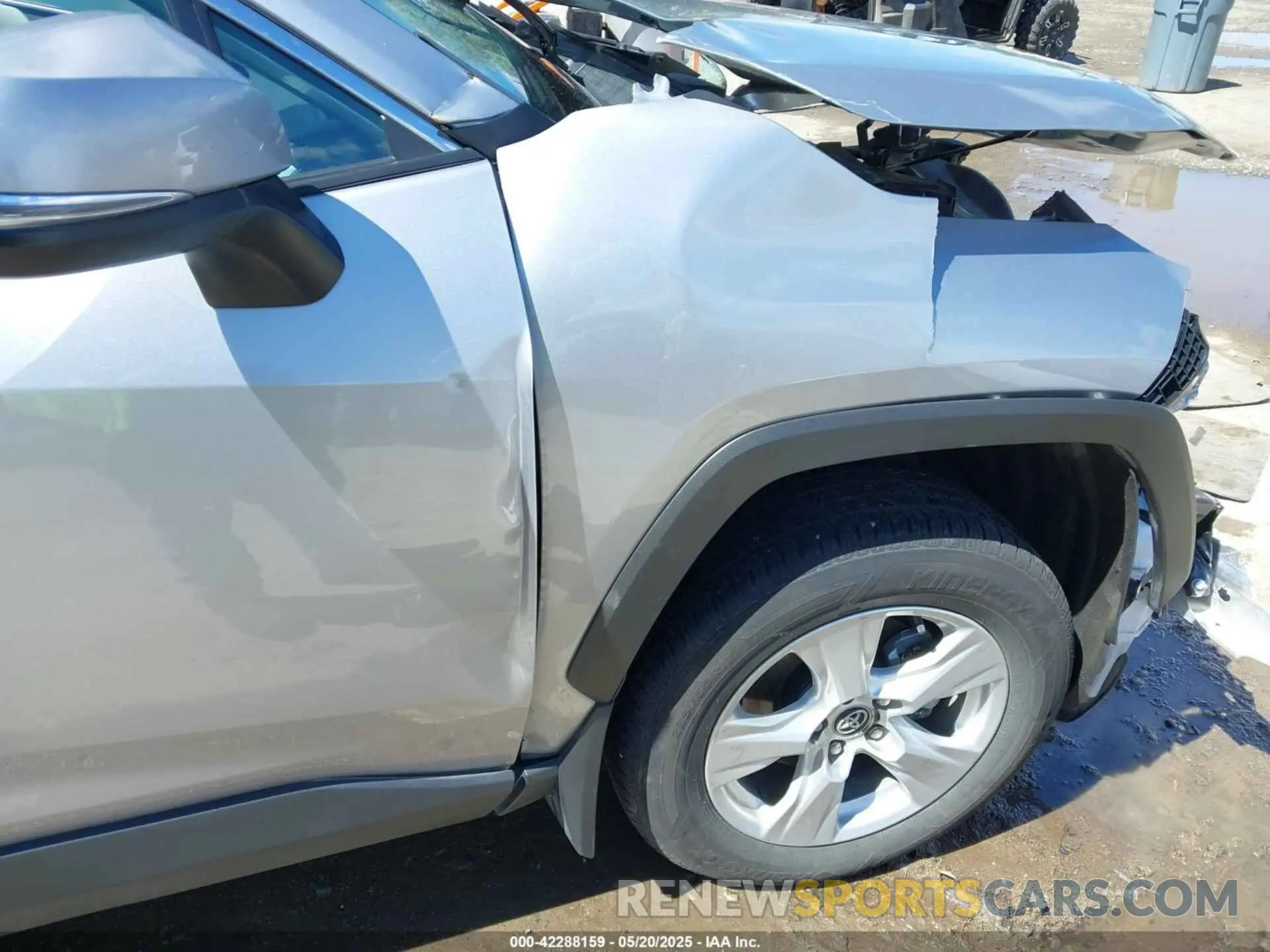18 Photograph of a damaged car 2T3P1RFV6MC153214 TOYOTA RAV4 2021
