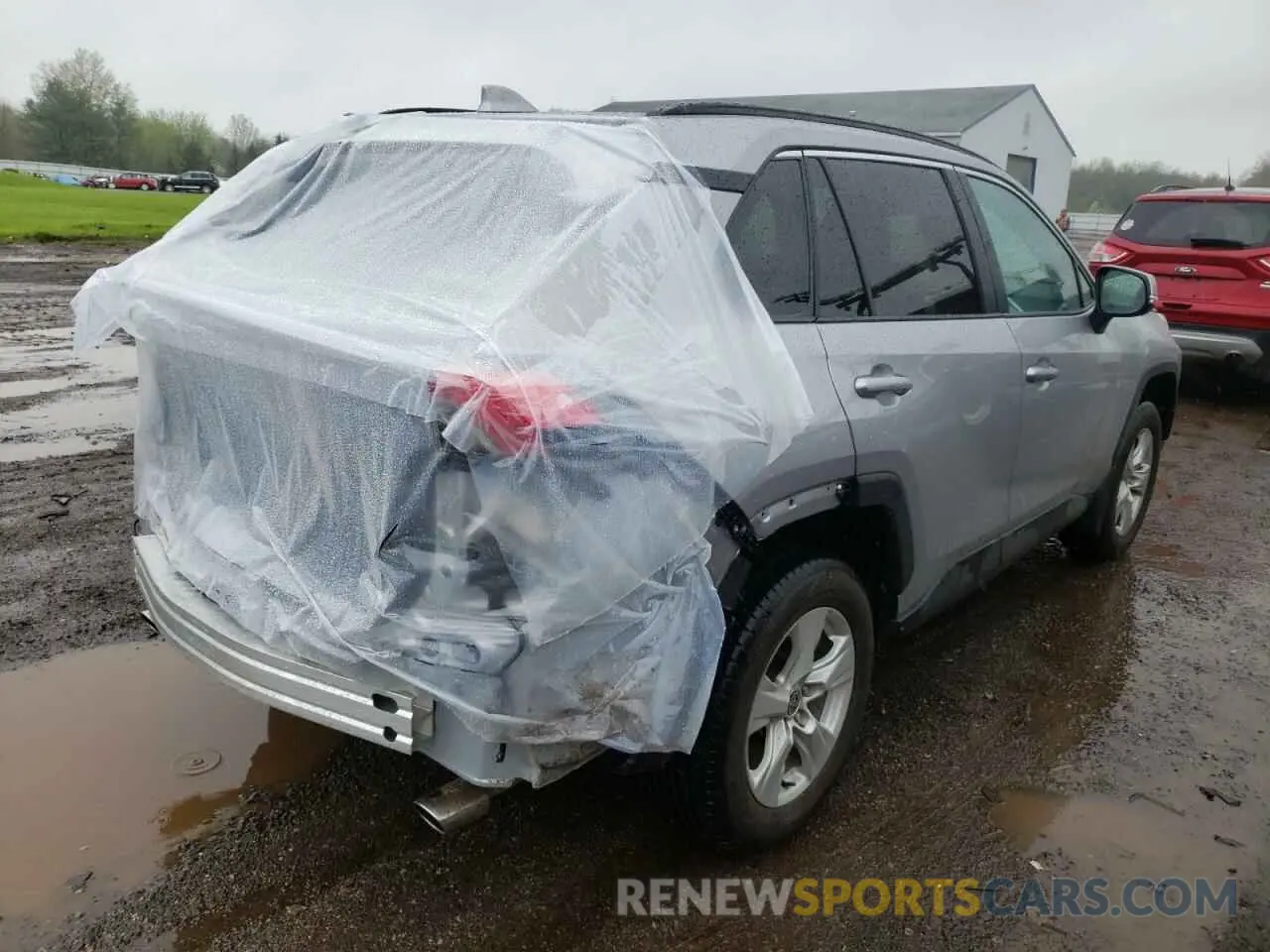4 Photograph of a damaged car 2T3P1RFV6MC217347 TOYOTA RAV4 2021