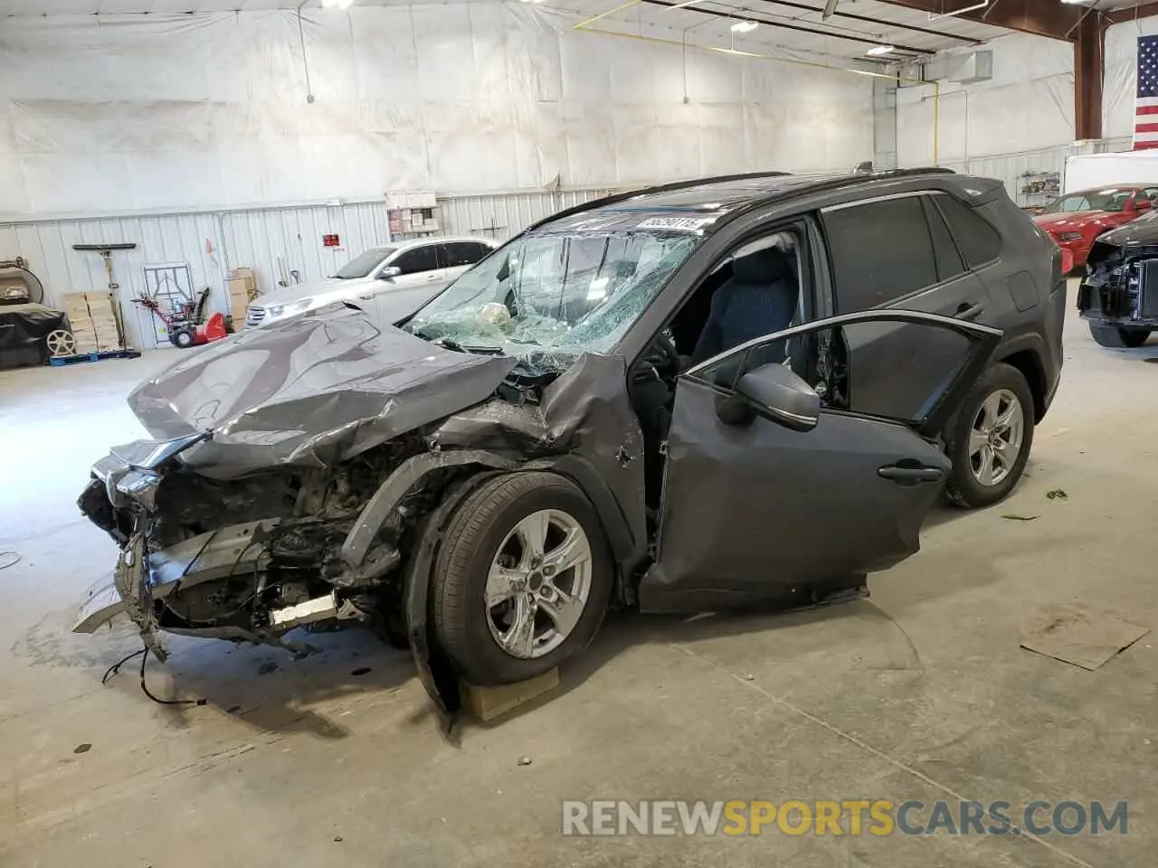 1 Photograph of a damaged car 2T3P1RFV6MW152854 TOYOTA RAV4 2021