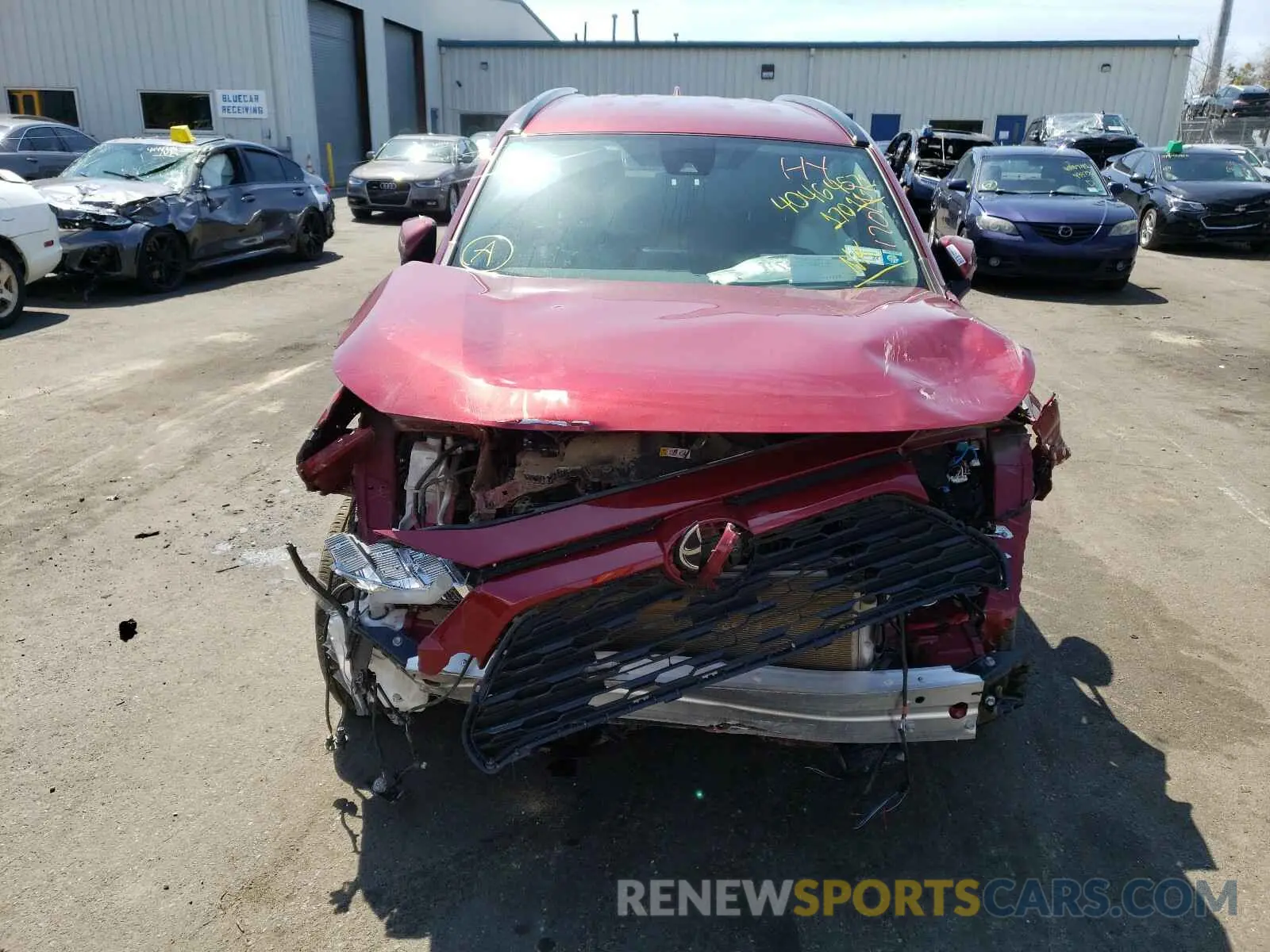 9 Photograph of a damaged car 2T3P1RFV6MW170111 TOYOTA RAV4 2021