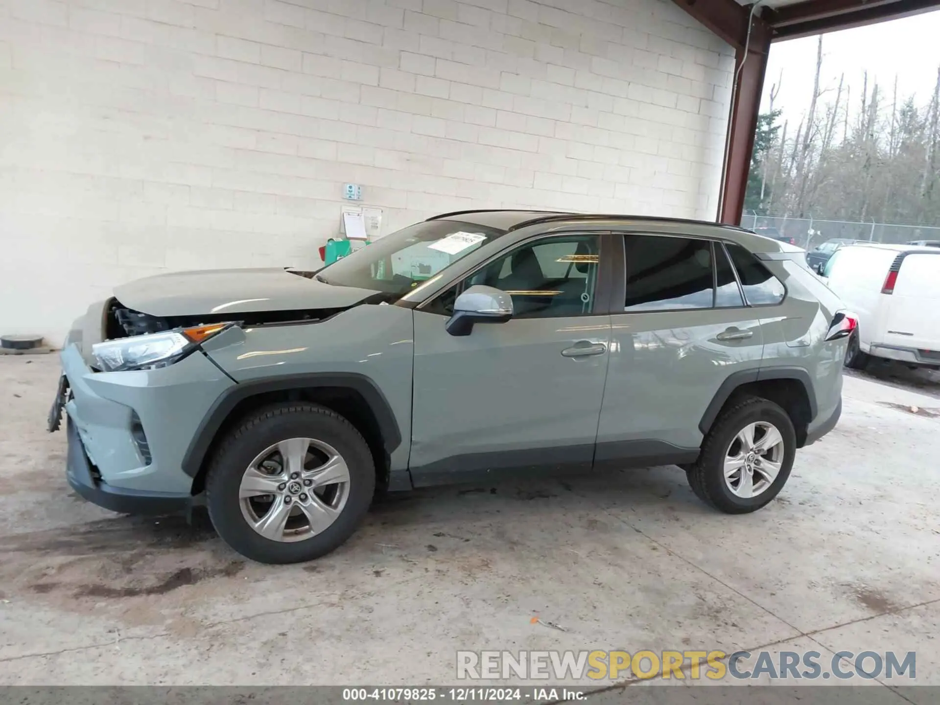 14 Photograph of a damaged car 2T3P1RFV6MW172957 TOYOTA RAV4 2021