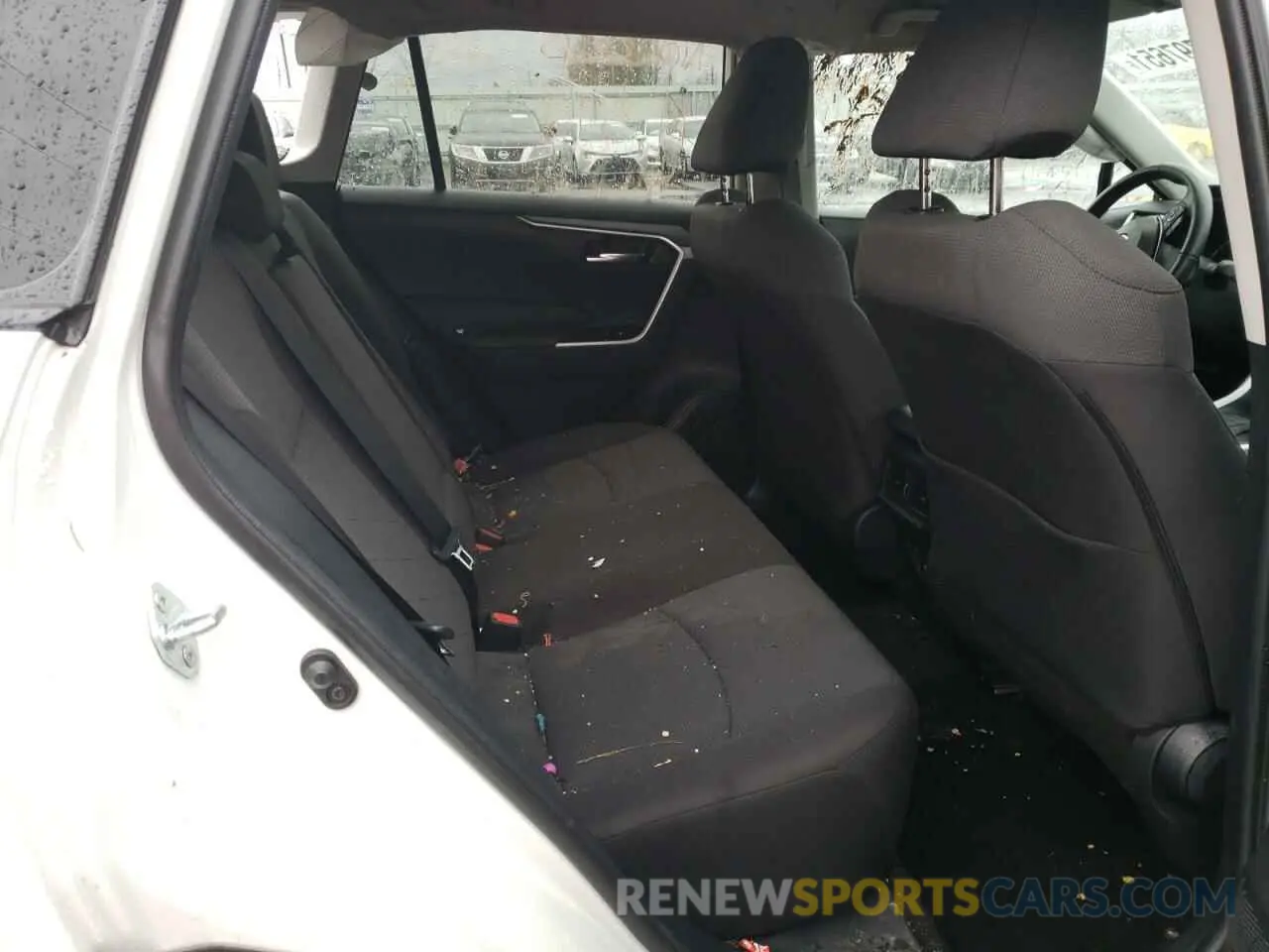 6 Photograph of a damaged car 2T3P1RFV7MC171107 TOYOTA RAV4 2021
