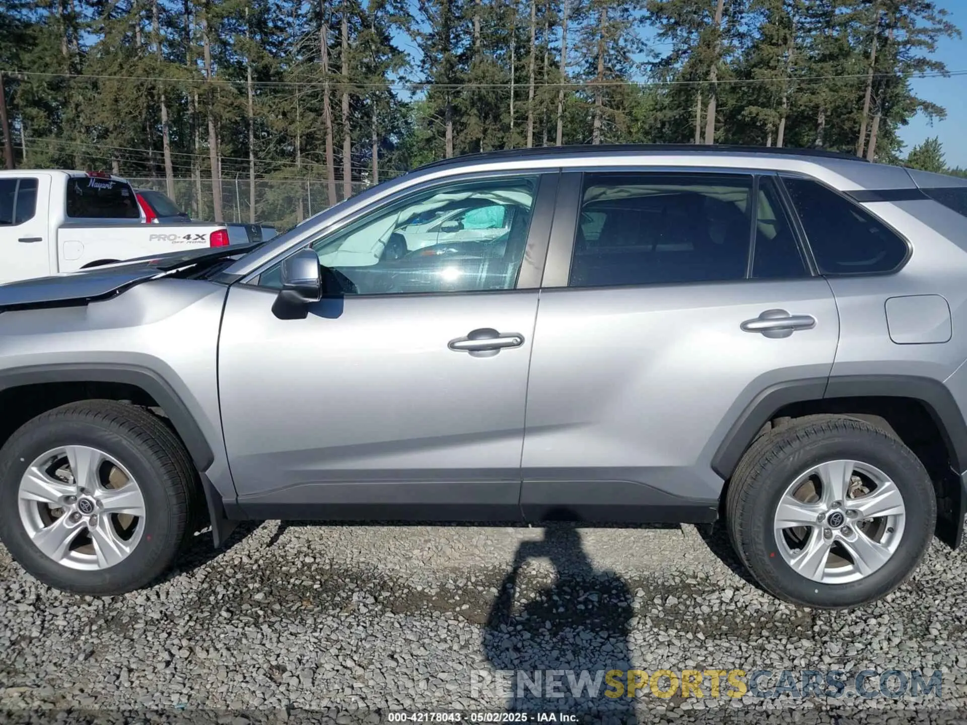 14 Photograph of a damaged car 2T3P1RFV7MC212805 TOYOTA RAV4 2021